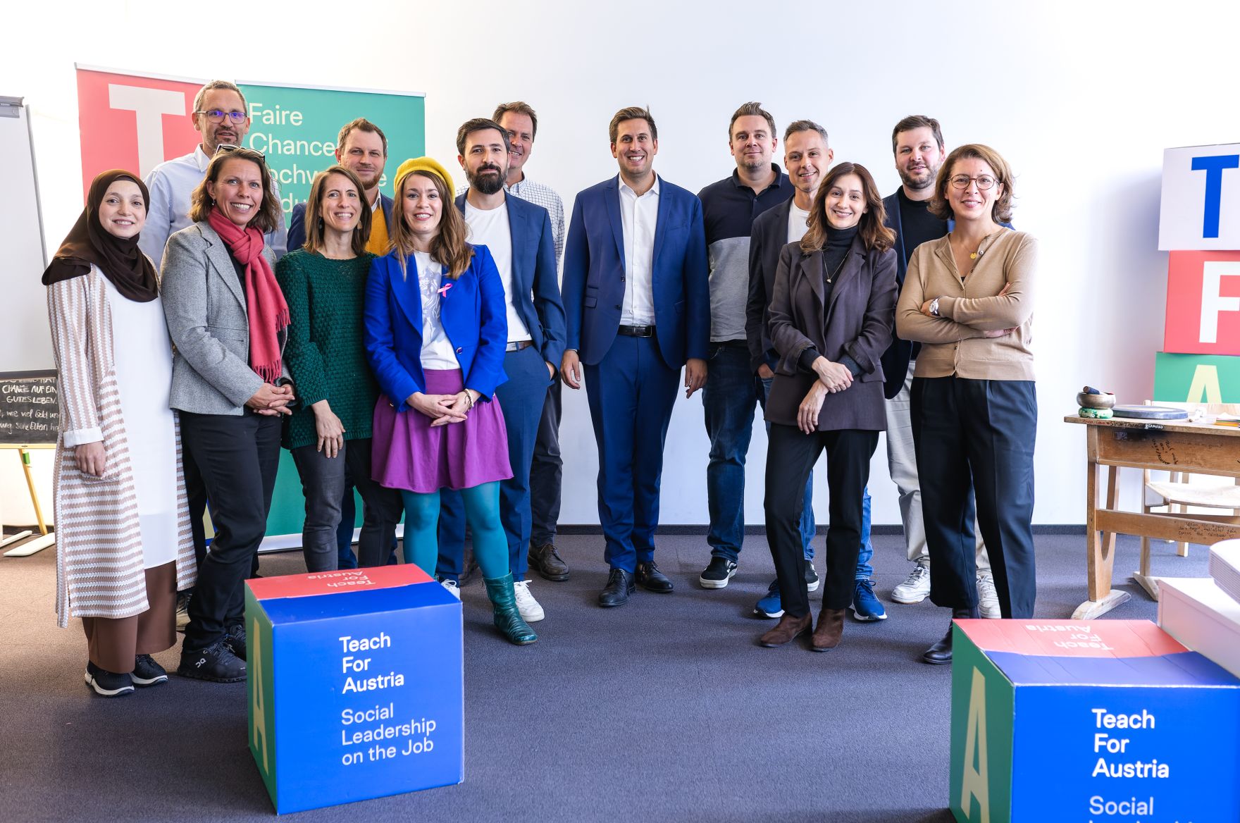 Am 2. Oktober 2025 besuchte Staatssekret&auml;r Alexander Pr&ouml;ll (m.) das Unternehmen &bdquo;Teach For Austria&ldquo;.