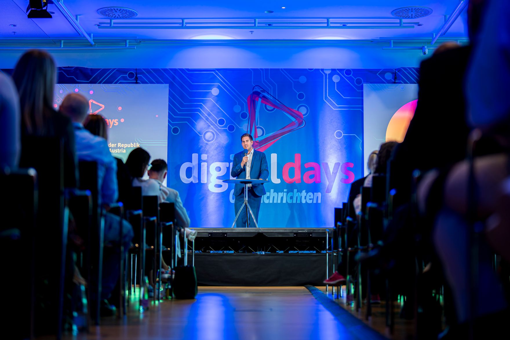 Am 16. Oktober 2025 nahm Staatssekret&auml;r Alexander Pr&ouml;ll (m.) an den Ober&ouml;sterreichischen Nachrichten Digital Days teil.