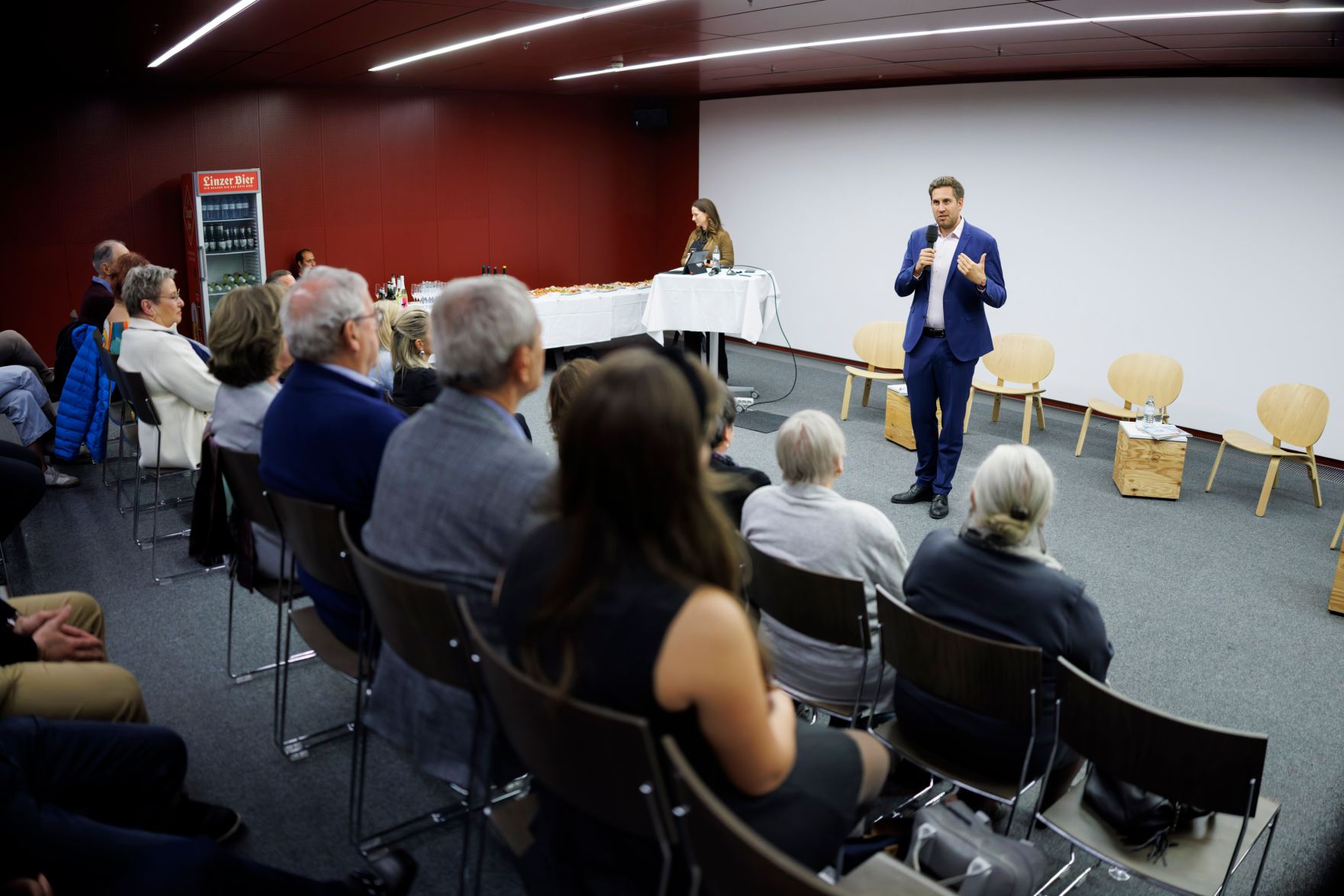 Am 17. Oktober 2025 nahm Staatssekret&auml;r Alexander Pr&ouml;ll an einer Podiumsdiskussion beim Ars Electronica teil.