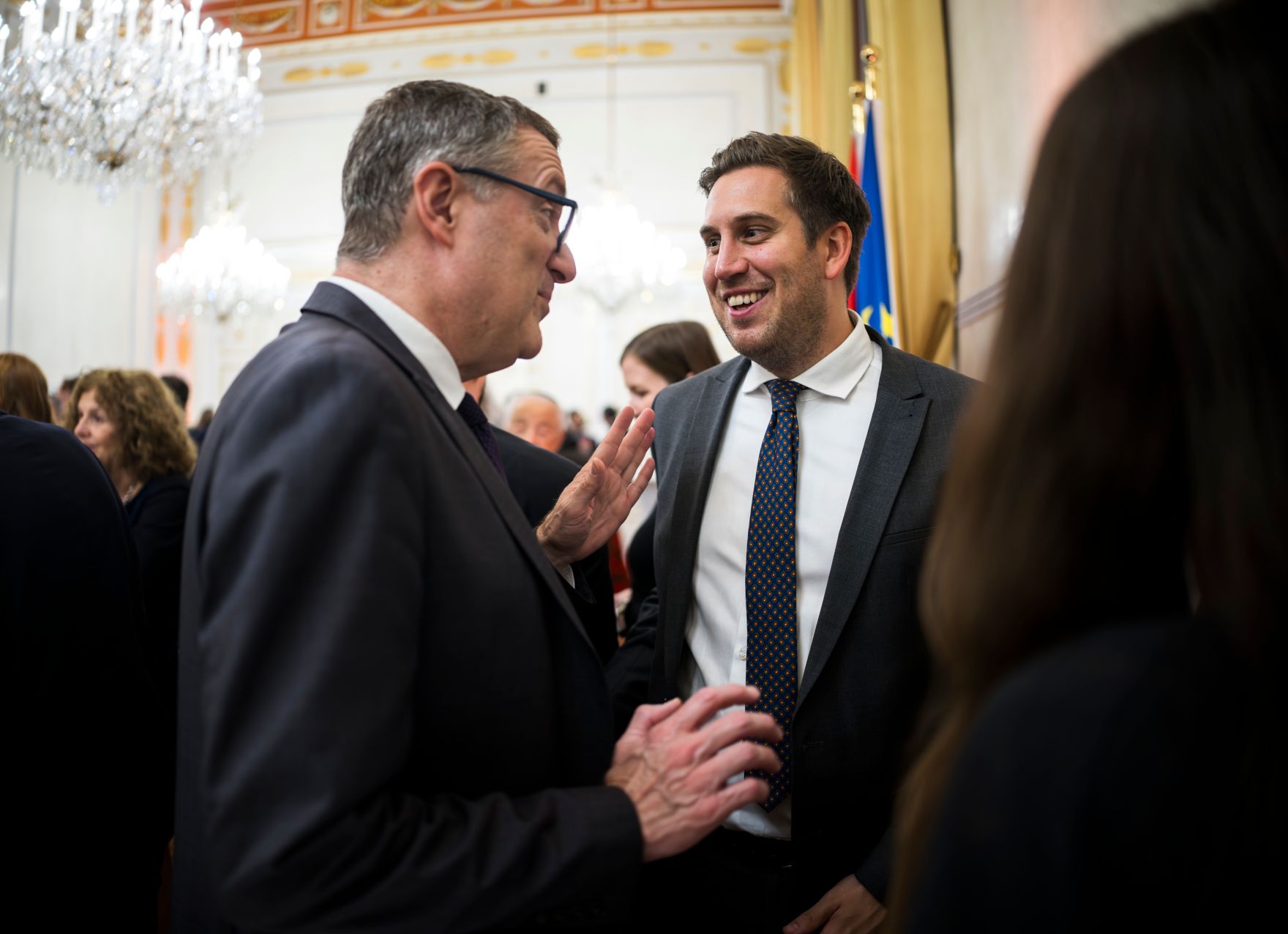 Am 22. Oktober 2025 gab Bundesministerin Claudia Plakolm gemeinsam mit Staatssekret&auml;r Alexander Pr&ouml;ll (m.r.) einen Abendempfang zum j&uuml;dischen Neujahrstag &quot;Rosch ha-Schana&quot; im Bundeskanzleramt.