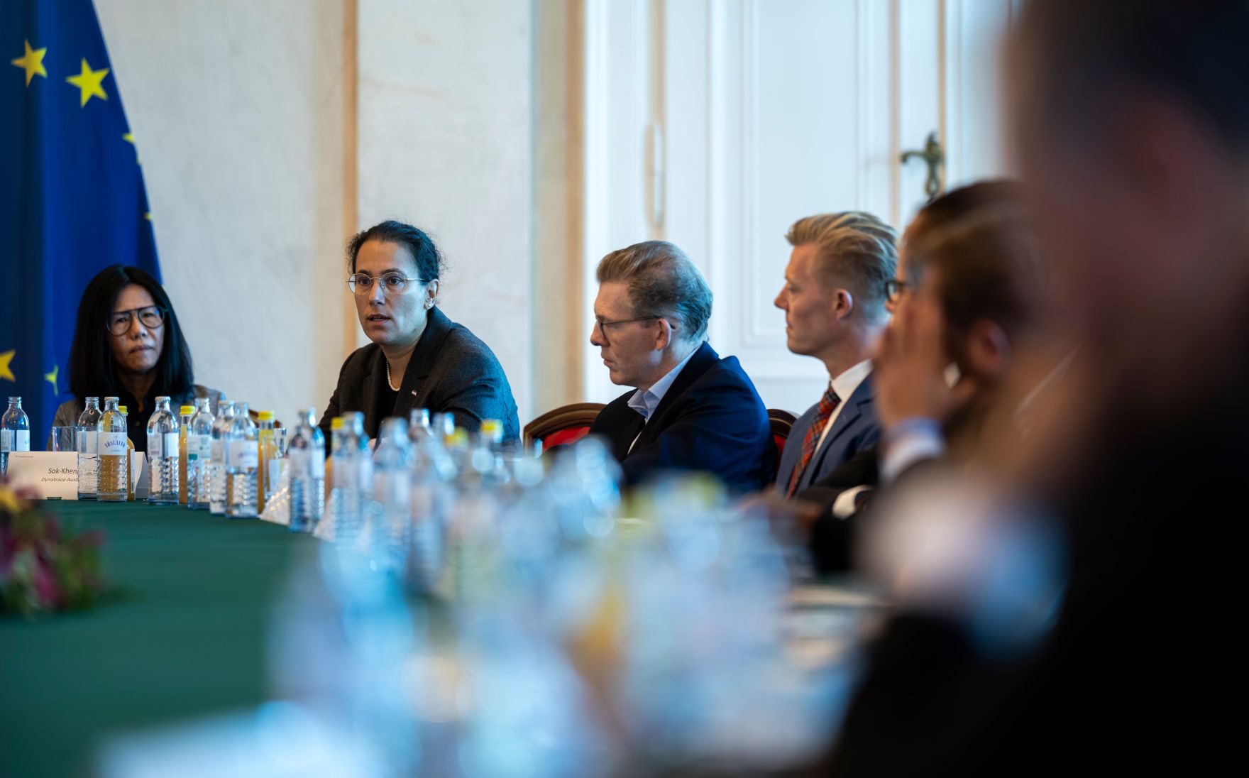 Am 24. Oktober 2025 lud Staatssekret&auml;r Alexander Pr&ouml;ll zu einem Roundtable zur digitalen Kompetenzoffensive ins Bundeskanzleramt ein.