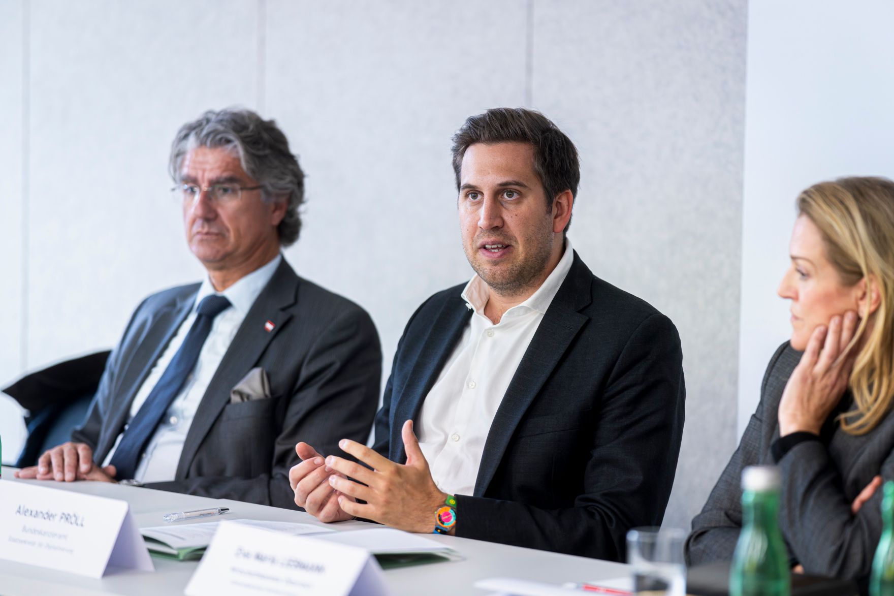 Am 30. Oktober 2025 nahm Staatssekret&auml;r Alexander Pr&ouml;ll (m.) am Roundtable der Wirtschaftskammer &Ouml;sterreich teil.