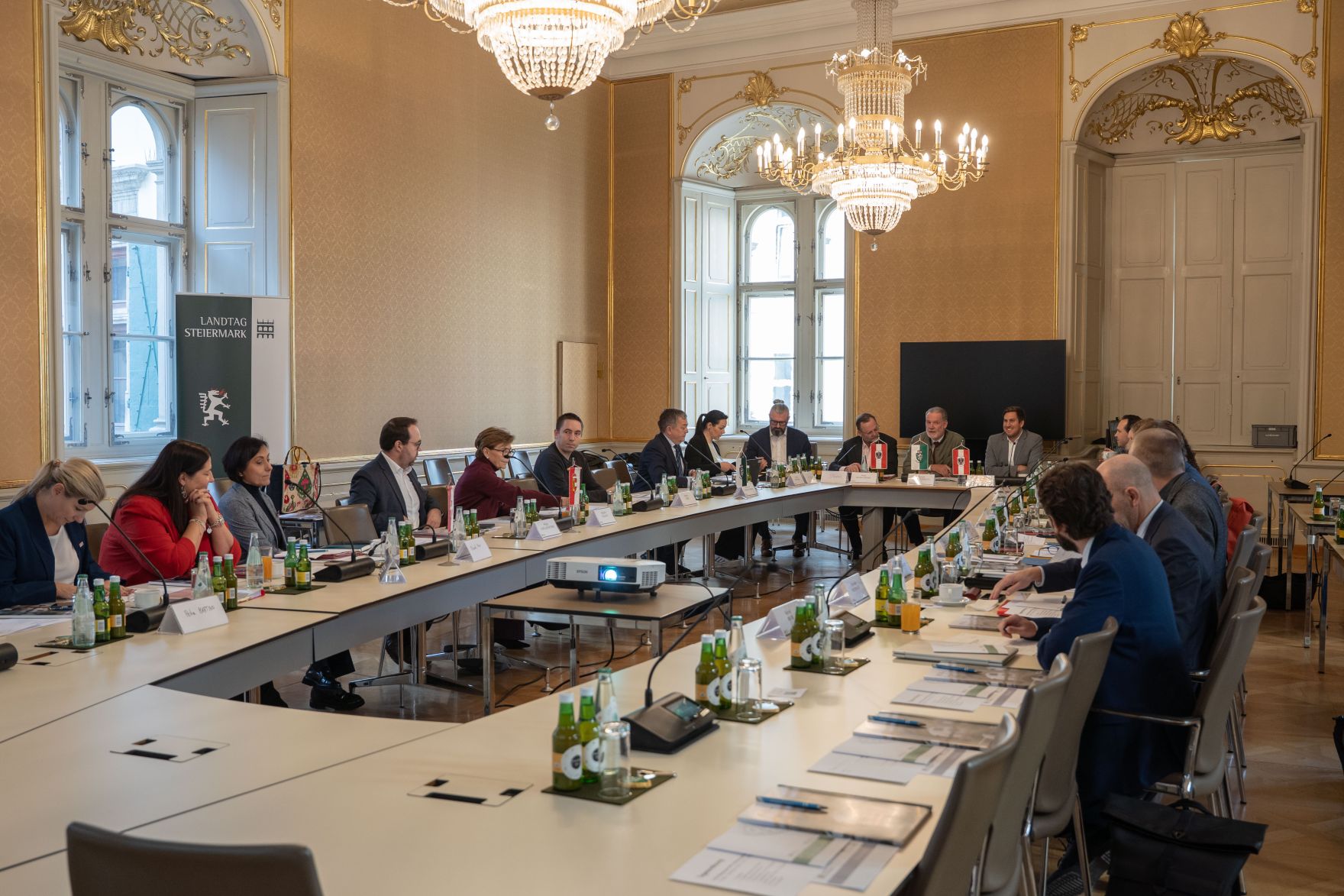 Am 7. November 2025 nahm Staatssekret&auml;r Alexander Pr&ouml;ll an einem Arbeitstreffen der Reformpartnergruppe &bdquo;Verwaltungs- und Verfassungsbereinigung&ldquo; in Graz teil.