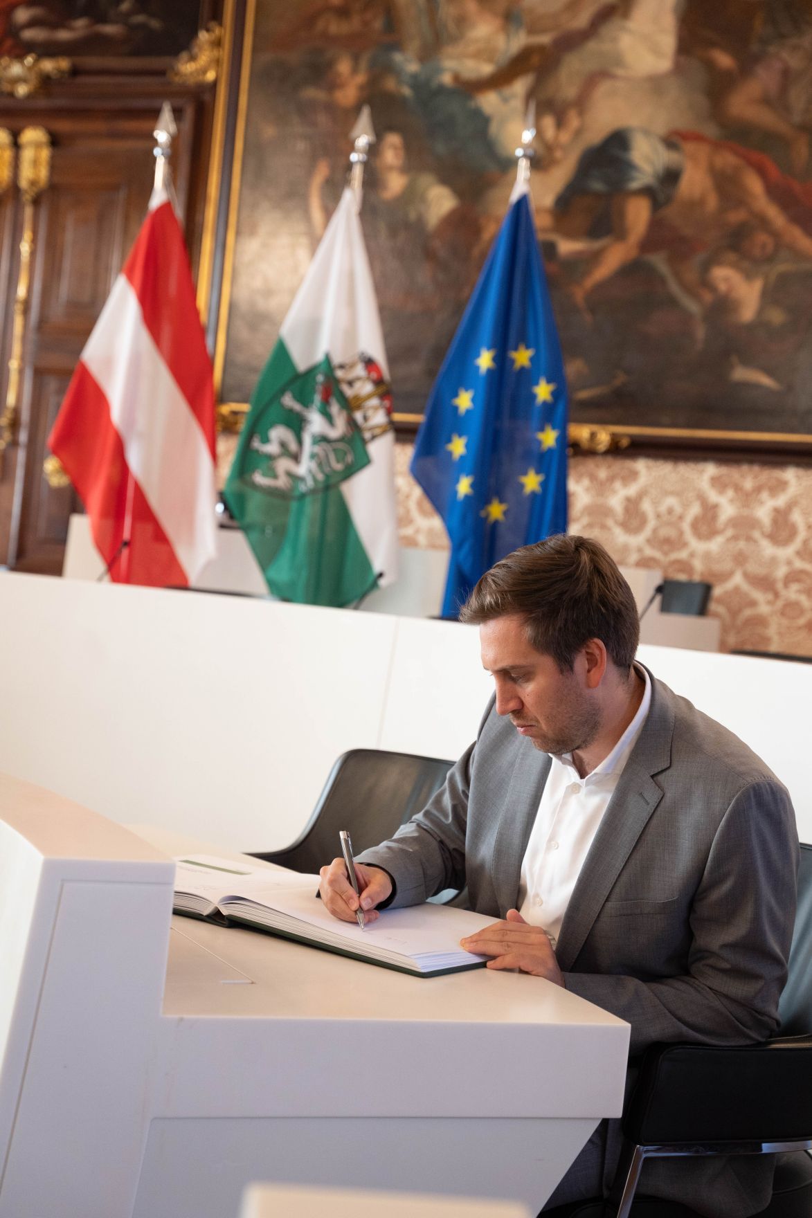 Am 7. November 2025 nahm Staatssekret&auml;r Alexander Pr&ouml;ll (im Bild) an einem Arbeitstreffen der Reformpartnergruppe &bdquo;Verwaltungs- und Verfassungsbereinigung&ldquo; in Graz teil.