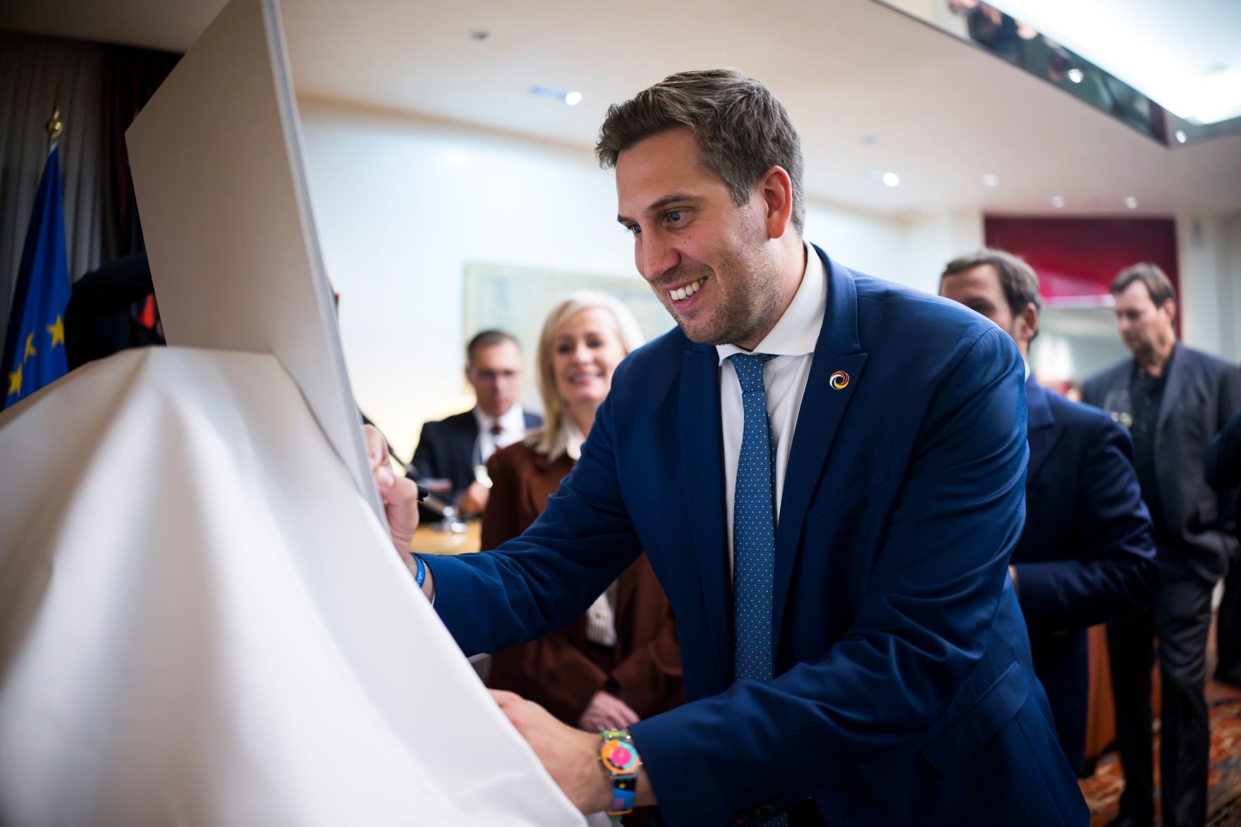 Am 17. November 2025 reiste Staatssekret&auml;r Alexander Pr&ouml;ll (im Bild) zu einem Arbeitsbesuch nach Berlin. Im Bild beim Abendempfang zum Thema &bdquo;Declaration on European Digital Sovereignity&ldquo;.