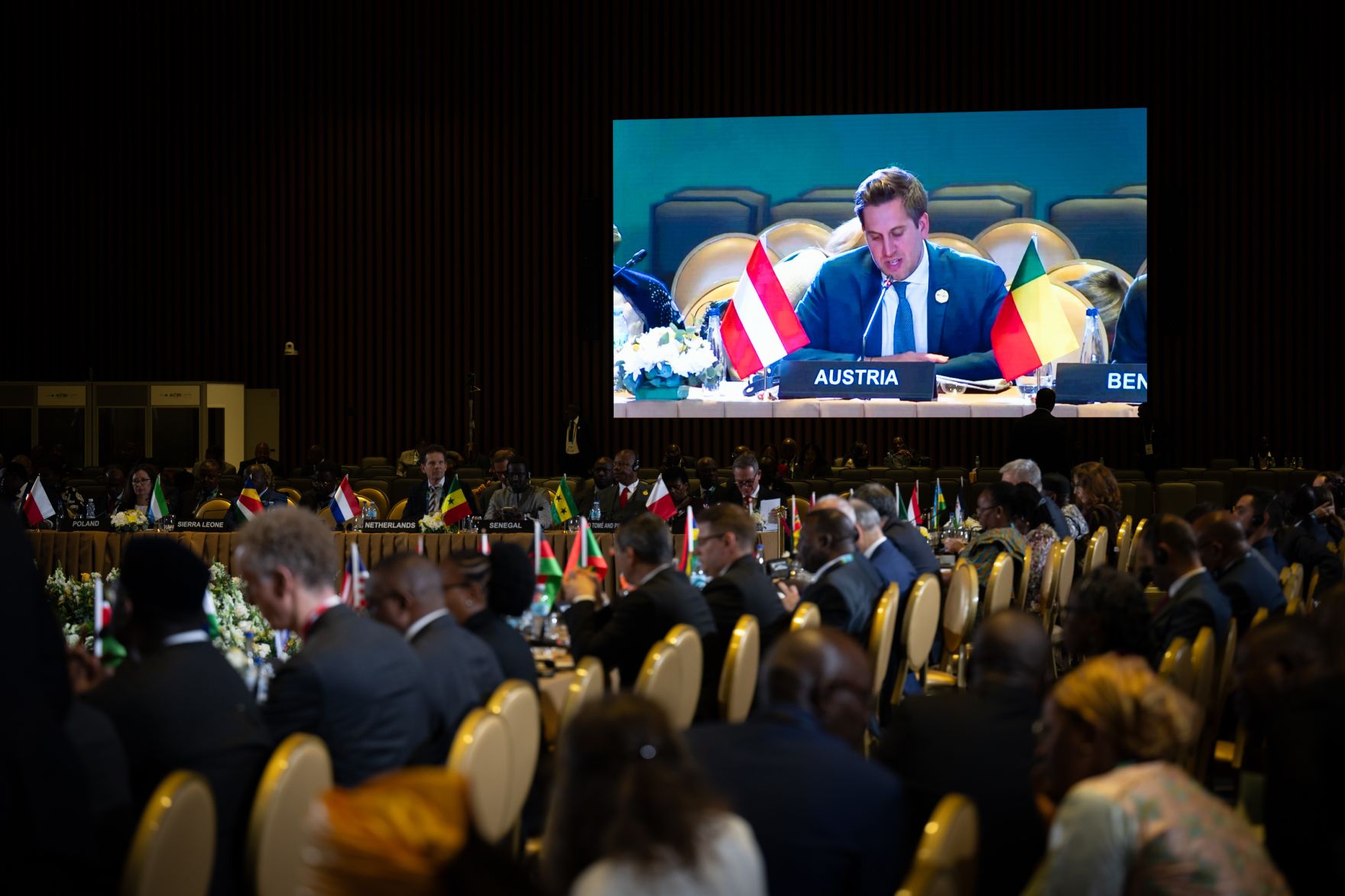 Am 24. November 2025 reiste Staatssekret&auml;r Alexander Pr&ouml;ll zu einem mehrt&auml;gigem Arbeitsbesuch nach Luanda. Im Bild beim AU-EU Businessforum 2025.