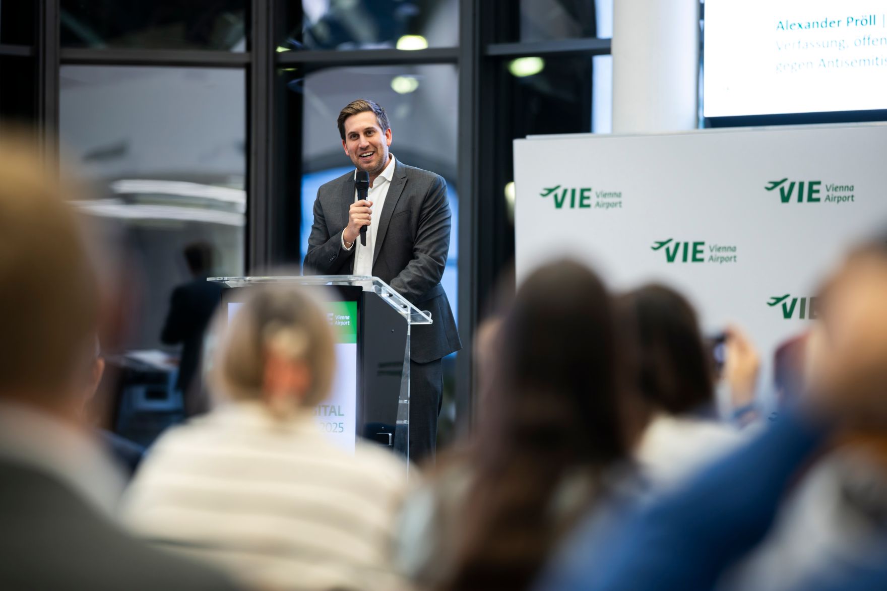 Am 27. November 2025 nahm Staatssekret&auml;r Alexander Pr&ouml;ll (im Bild) am &bdquo;She goes Digital&ldquo; Abschlussevent 2025 teil.