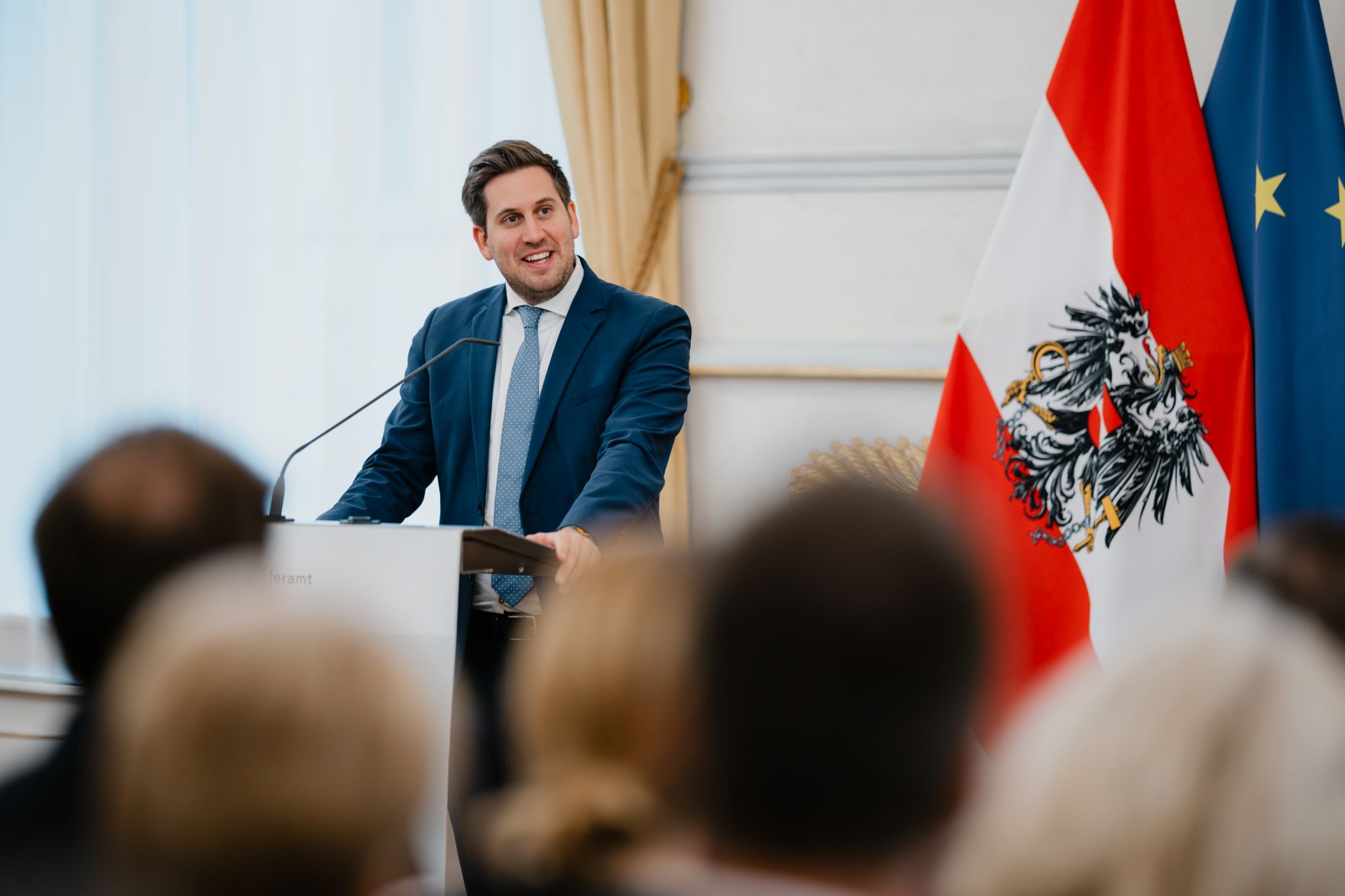 Am 17. Dezember 2025 bestellte der Bundeskanzler Vertreterinnen und Vertreter der Wirtschaft zu Mitgliedern der bei der Bundesanstalt "Statistik &Ouml;sterreich" eingerichteten Wirtschaftskurie. Im Bild Staatssekret&auml;r Alexander Pr&ouml;ll (im Bild).