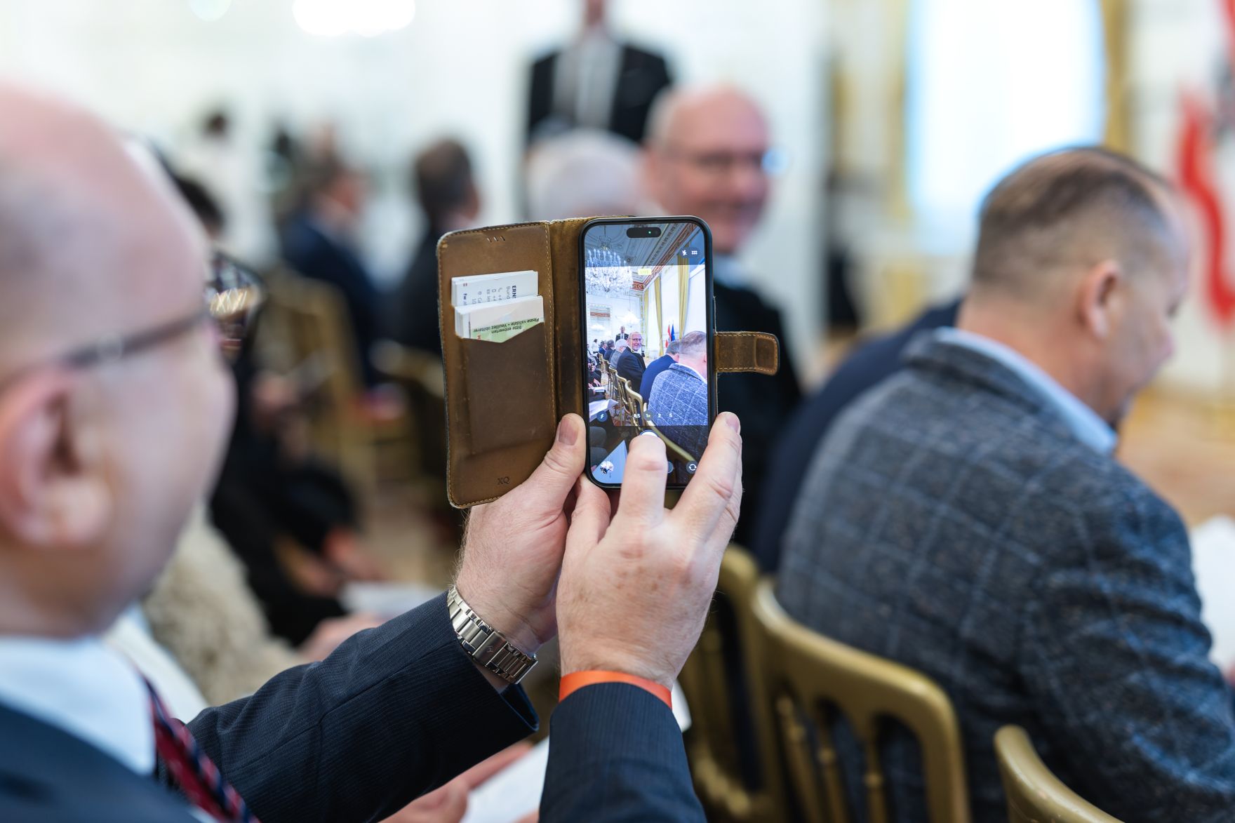 Am 18. Dezember 2025 bestellte der Bundeskanzler Vertreterinnen und Vertreter der Wirtschaft zu Mitgliedern der bei der Bundesanstalt "Statistik &Ouml;sterreich" eingerichteten Wirtschaftskurie.