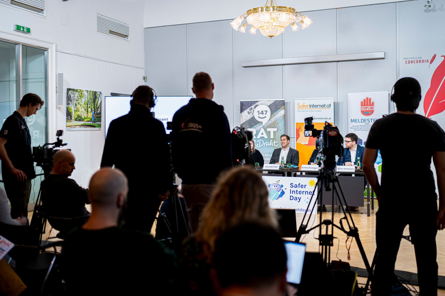 Am 9. Februar 2026 gab Staatssekret&auml;r Alexander Pr&ouml;ll eine Pressekonferenz zum Safer Internet Day.