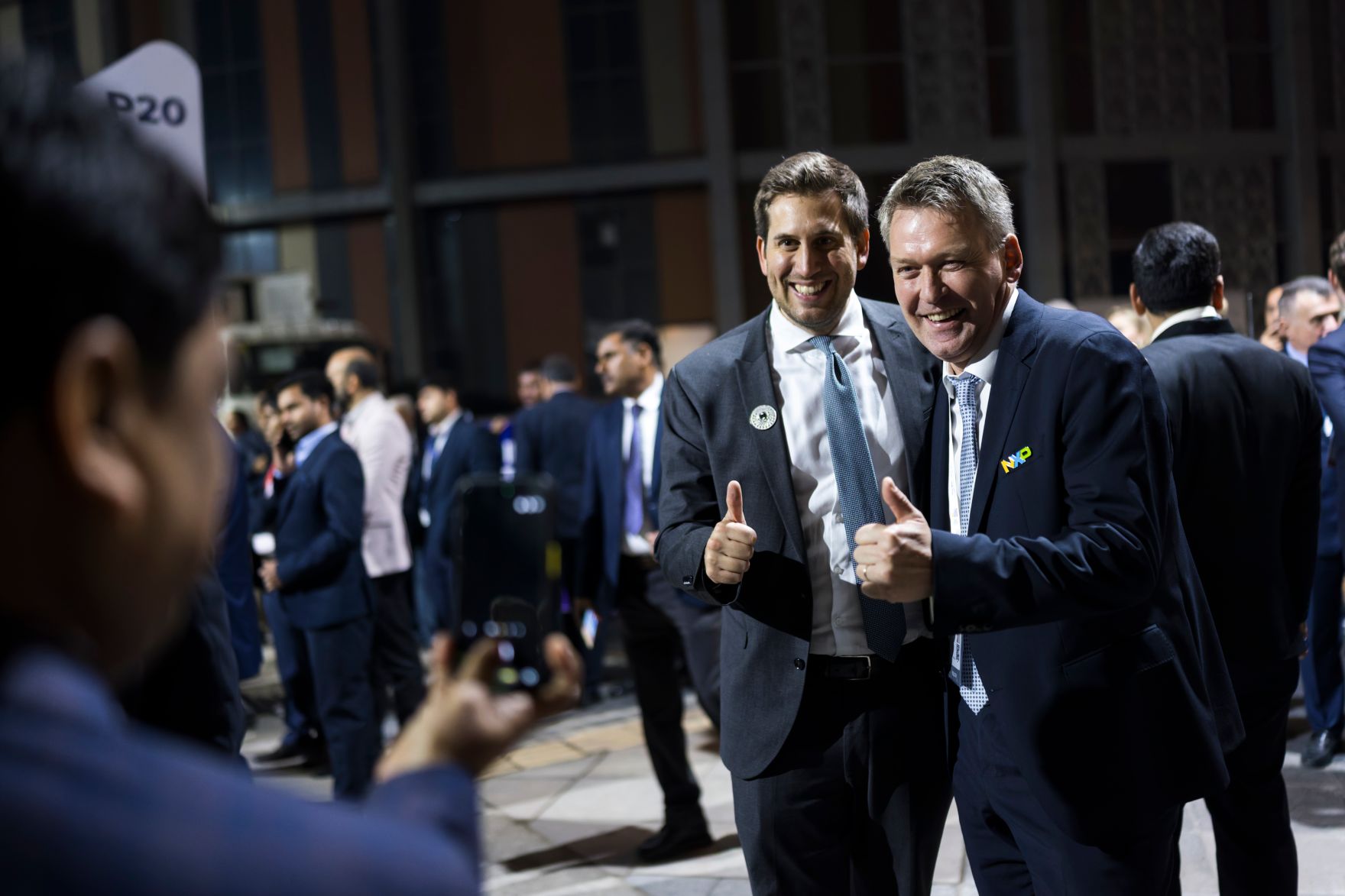 Am 18. Februar 2026 reiste Staatssekret&auml;r Alexander Pr&ouml;ll (l.) zu einem mehrt&auml;gigen Arbeitsbesuch nach Neu-Delhi. Im Bild beim Besuch vom &bdquo;AI Impact Summit 2026&ldquo;.