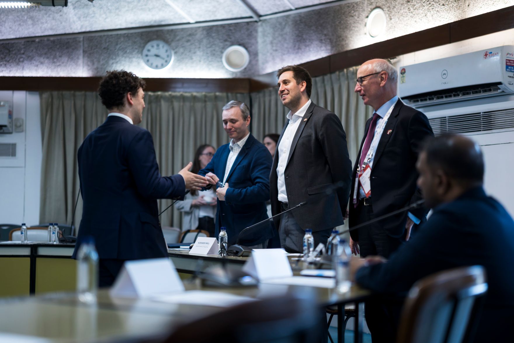 Am 18. Februar 2026 reiste Staatssekret&auml;r Alexander Pr&ouml;ll zu einem mehrt&auml;gigen Arbeitsbesuch nach Indien. Im Bild beim Roundtable mit Speaking-Slot &bdquo;quot;Steering DPI &amp; AI Innovation towards Public Value Maximisation: The Role of Governments in Safeguarding Data Agency&ldquo;.