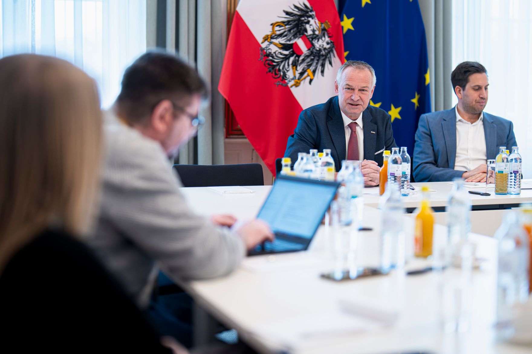 Am 17. M&auml;rz 2026 gab Staatssekret&auml;r Alexander Pr&ouml;ll (r.) ein Pressegespr&auml;ch zum Thema &bdquo;ID Austria Wirtschaftsjahr&ldquo;.