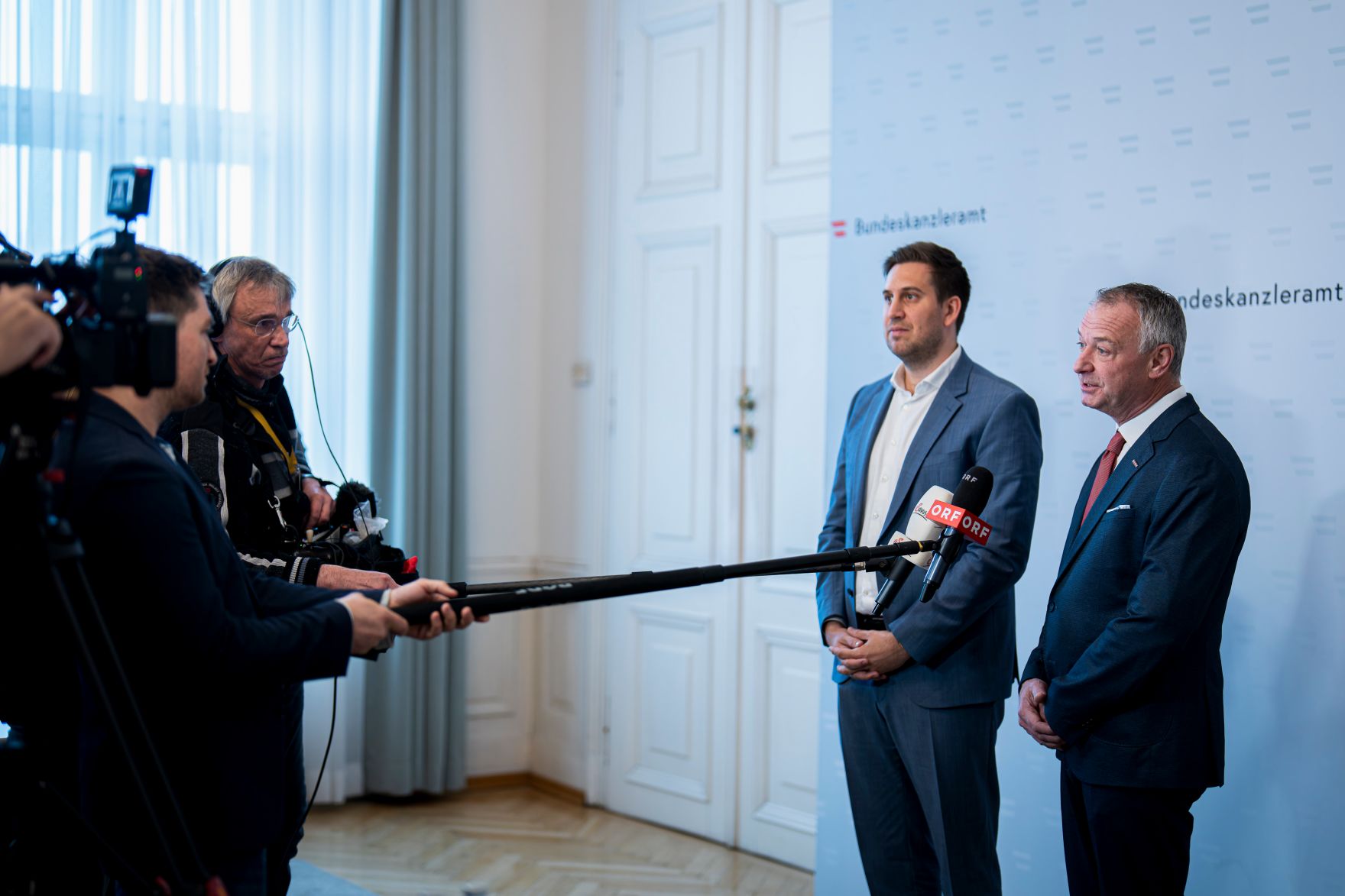 Am 17. M&auml;rz 2026 gab Staatssekret&auml;r Alexander Pr&ouml;ll (2.v.r.) ein Pressegespr&auml;ch zum Thema &bdquo;ID Austria Wirtschaftsjahr&ldquo;.