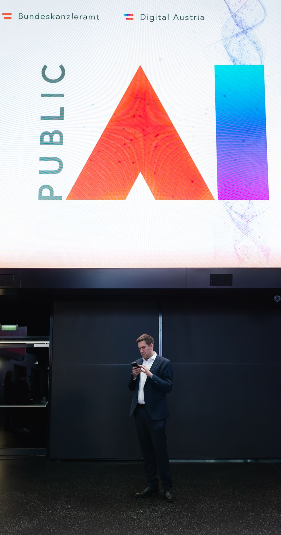 Am 19. M&auml;rz 2026 nahm Staatssekret&auml;r Alexander Pr&ouml;ll (im Bild) an der KI-Konklave im Haus der Digitalisierung teil.