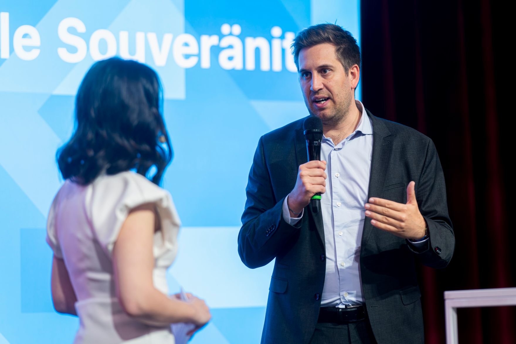 Am 26. M&auml;rz 2026 nahm Staatssekret&auml;r Alexander Pr&ouml;ll (r.) an der Safe Democracy Convention 2026 im Wiener Rathaus teil.