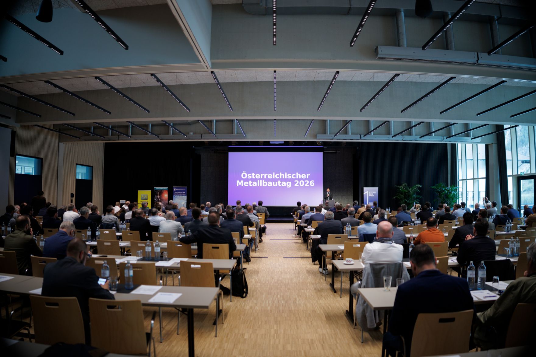 Am 10. April 2026 besuchte Staatssekret&auml;r Alexander Pr&ouml;ll (im Bild) im Rahmen seines Bundesl&auml;ndertages den &Ouml;sterreichischen Metallbautag 2026.