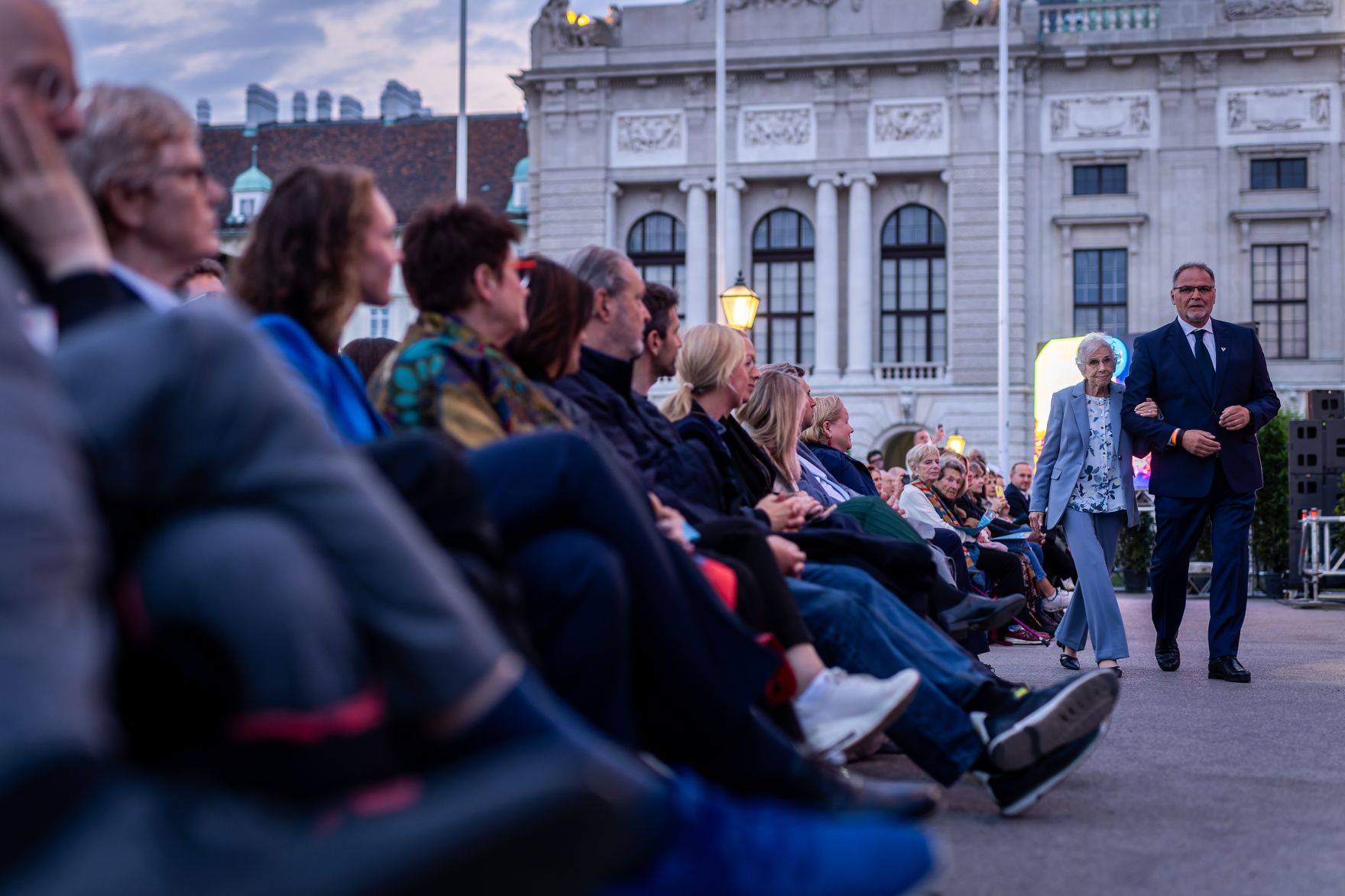 Am 8. Mai 2026 nahm Staatssekret&auml;r Alexander Pr&ouml;ll am Fest der Freude am Wiener Heldenplatz teil.