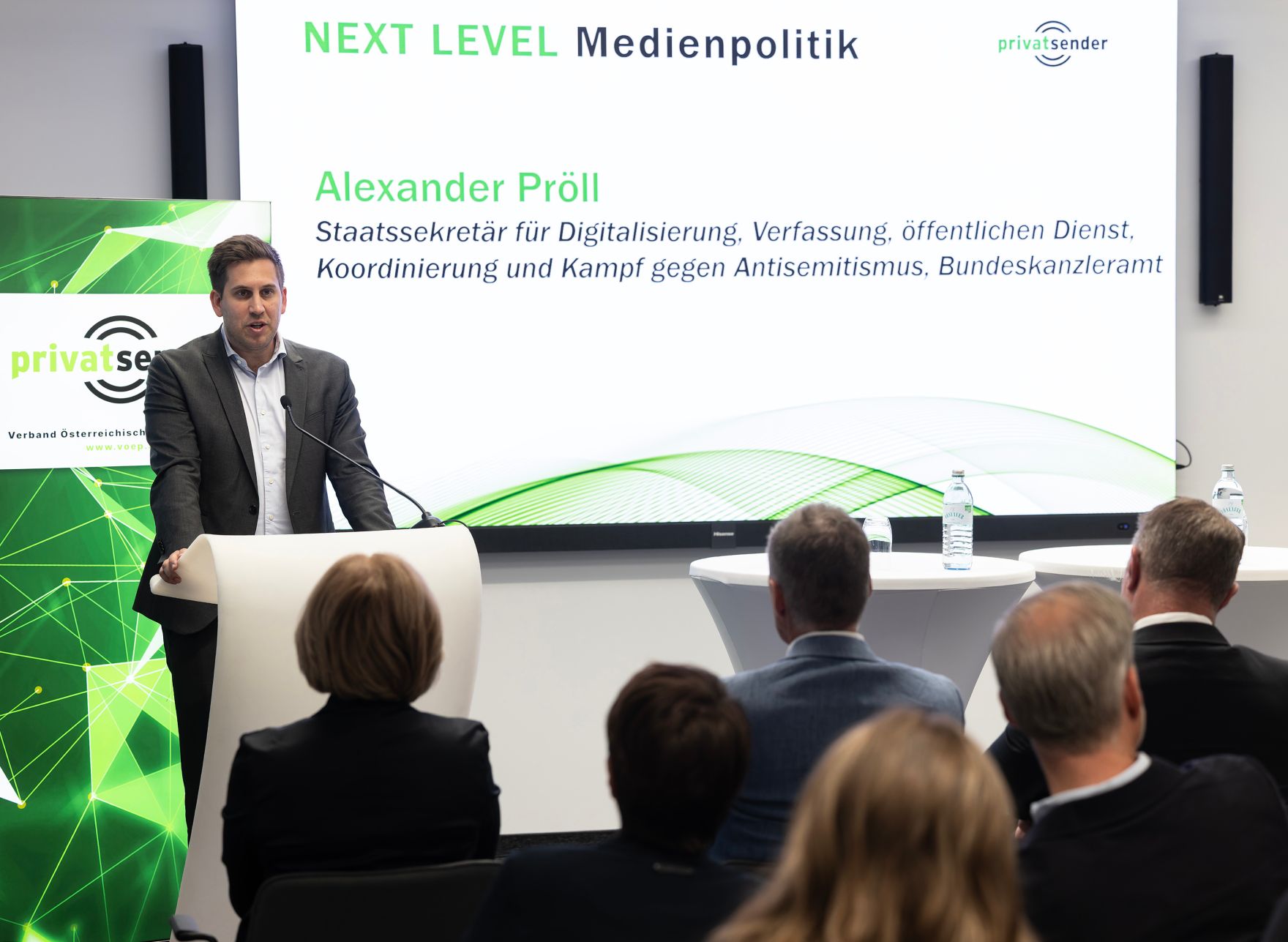 Am 28. Mai 2026 nahm Staatssekret&auml;r Alexander Pr&ouml;ll (im Bild) am V&Ouml;P-Forum &bdquo;Next Level Medienpolitik&ldquo; teil.