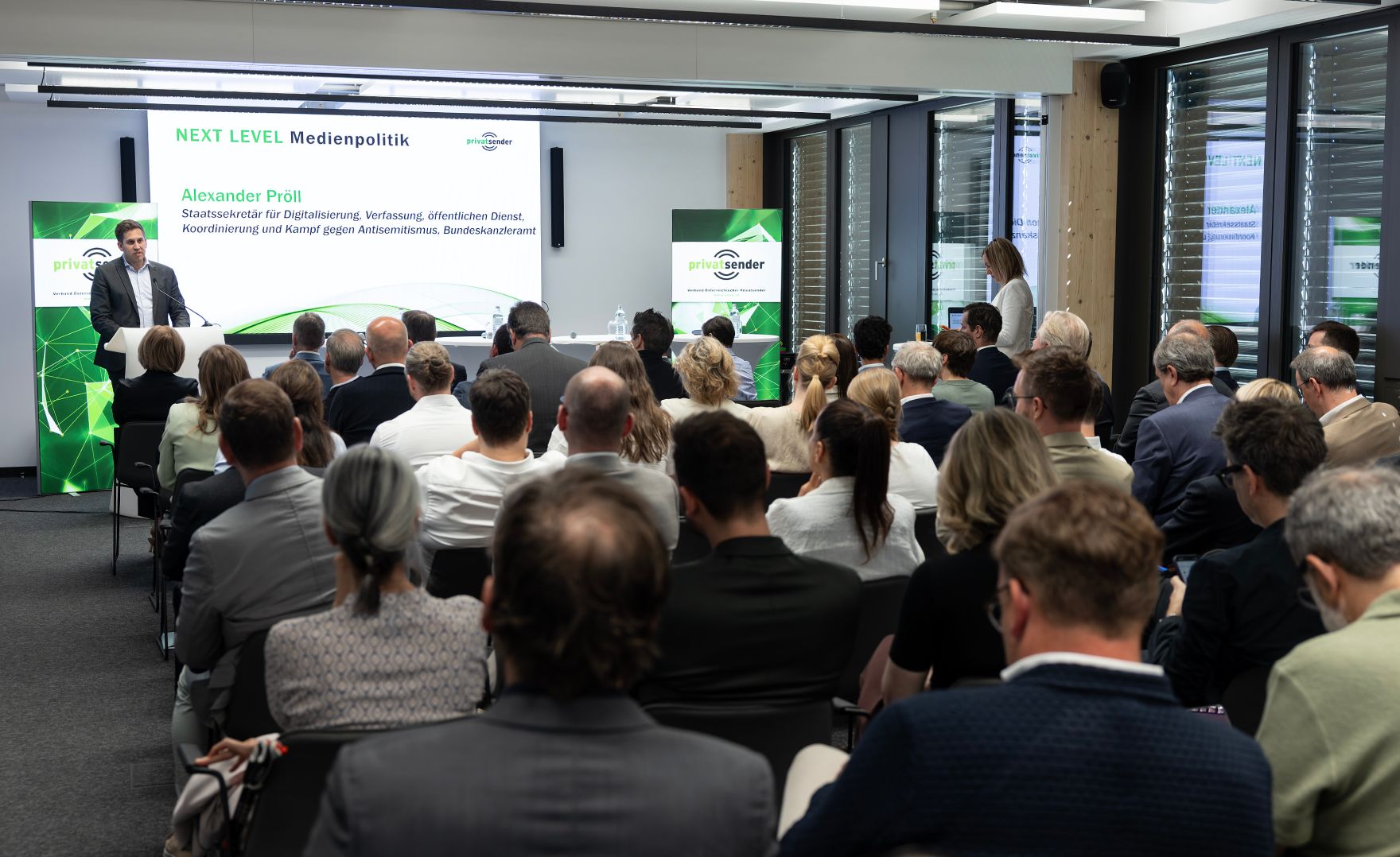 Am 28. Mai 2026 nahm Staatssekret&auml;r Alexander Pr&ouml;ll (im Bild) am V&Ouml;P-Forum &bdquo;Next Level Medienpolitik&ldquo; teil.