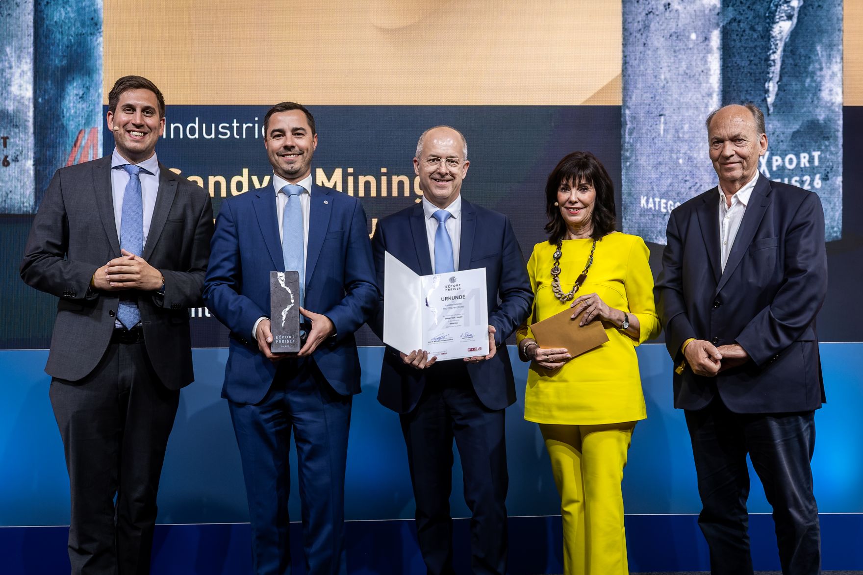 Am 28. Mai 2026 nahm Staatssekret&auml;r Alexander Pr&ouml;ll (l.) an der Verleihung des Exportpreises 2026 teil.