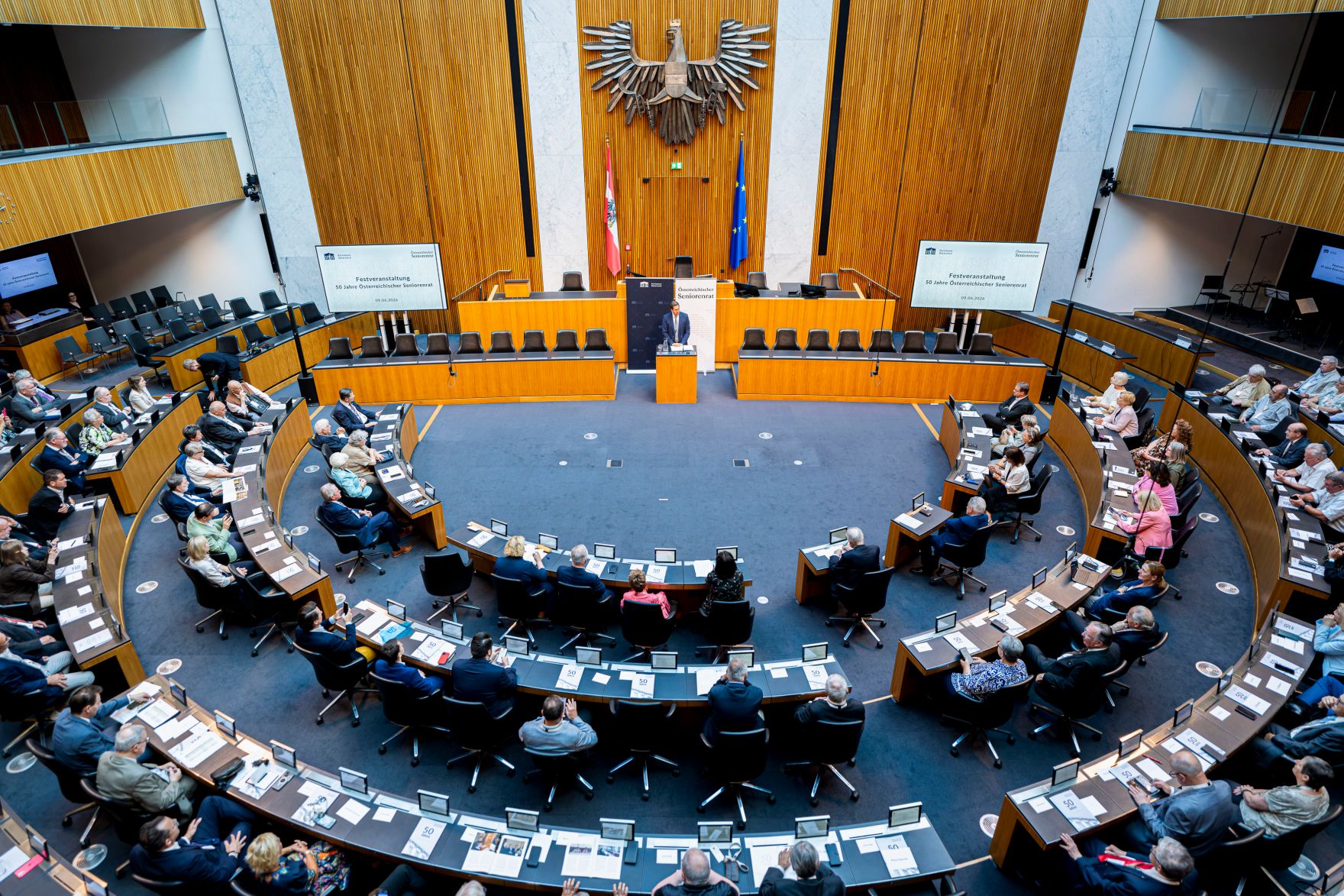 Am 9. Juli 2026 hielt Staatssekret&auml;r Alexander Pr&ouml;ll (im Bild) eine Rede bei einer Veranstaltung zu 50 Jahre Seniorenbund im Parlament.