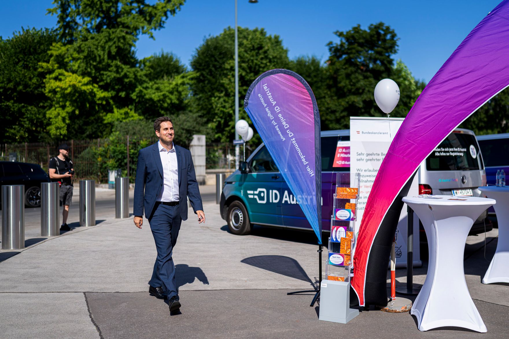 Am 29. Juni 2026 nahm Staatssekret&auml;r Alexander Pr&ouml;ll (im Bild) am Start der ID Austria Servicetour 2026 teil.