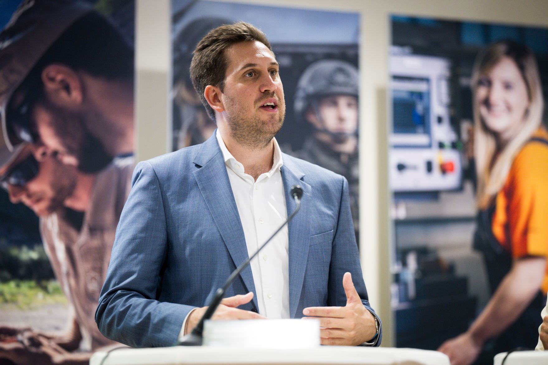 Am 2. Juli 2026 gab Staatssekret&auml;r Alexander Pr&ouml;ll (im Bild) gemeinsam mit Bundesministerin Klaudia Tanner eine Pressekonferenz zum Thema &bdquo;Digitalisierung Wehrdienst&ldquo;.