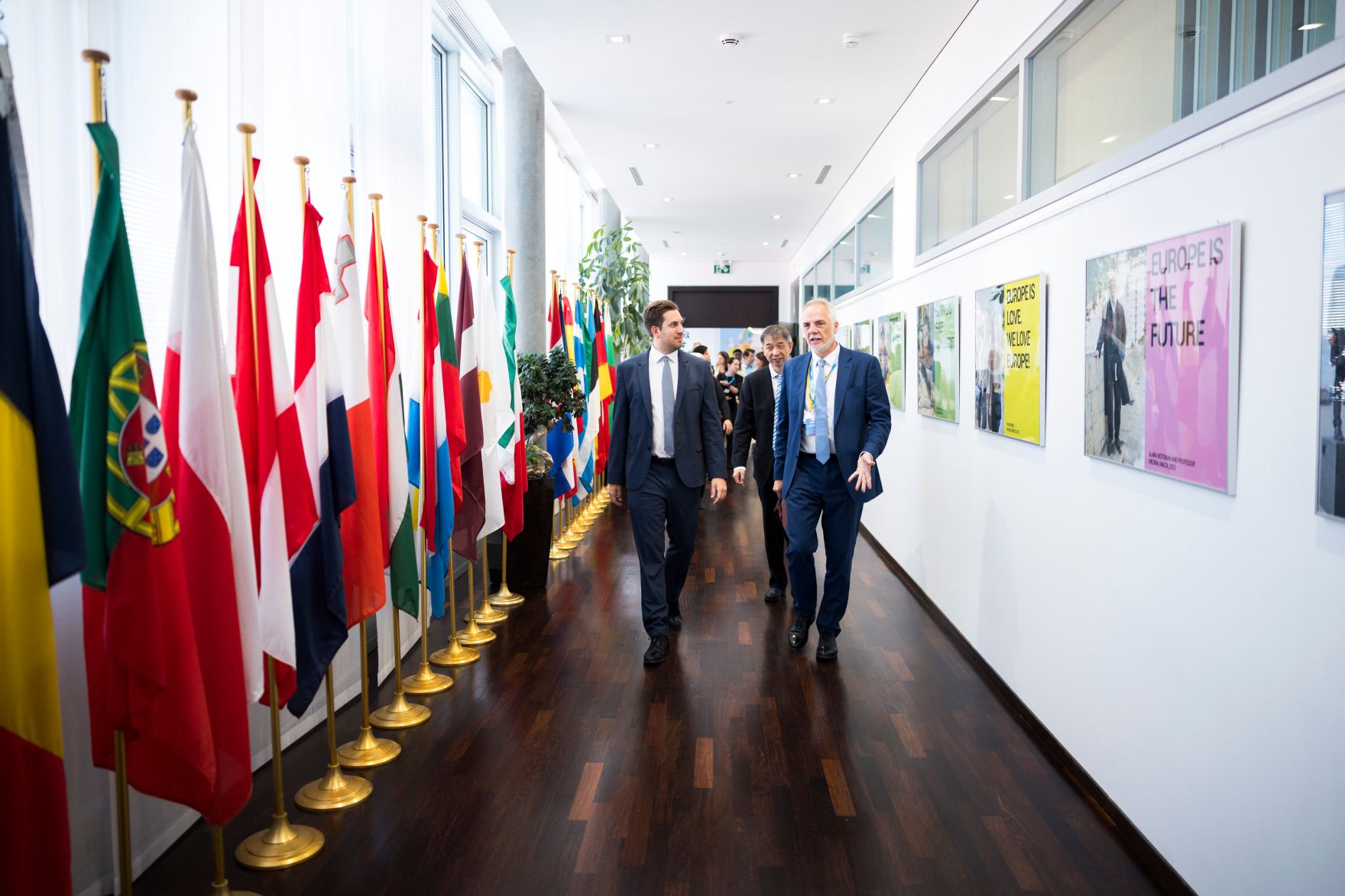 Am 6. Juli 2026 reiste Staatssekret&auml;r Alexander Pr&ouml;ll (l.) zu einem Arbeitsbesuch nach Genf. Im Bild mit Botschafter Alexander Kmentt (r.).