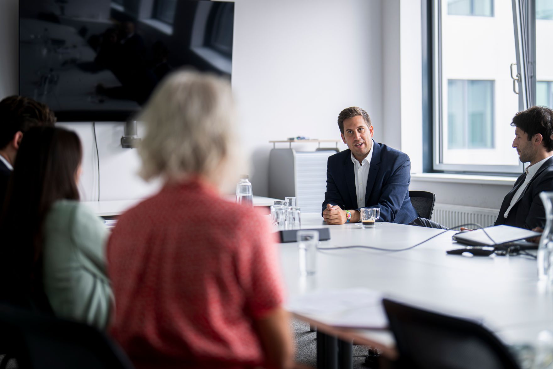 Am 9. Juli 2026 nahm Staatssekret&auml;r Alexander Pr&ouml;ll (2.v.r.) an einem Pressgespr&auml;ch mit der Westbahn teil.