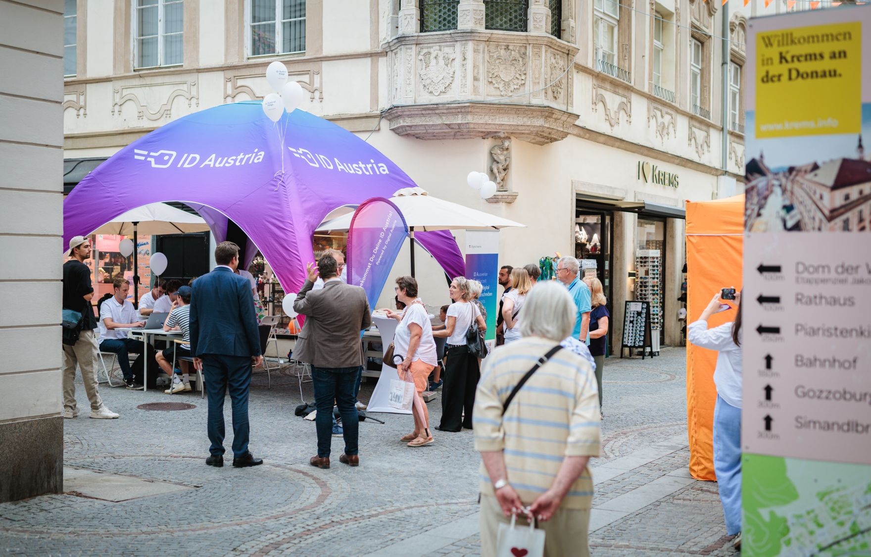 Am 14. Juli 2026 nahm Staatssekret&auml;r Alexander Pr&ouml;ll an der ID Austria Servicetour 2026 in Krems teil.