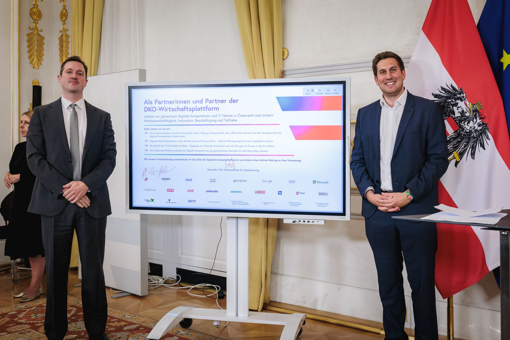 Am 14. Juli 2026 gab Staatssekret&auml;r Alexander Pr&ouml;ll (r.) eine Pressekonferenz anl&auml;sslich der Unterzeichnung des Pakts f&uuml;r Digitale Kompetenzen.