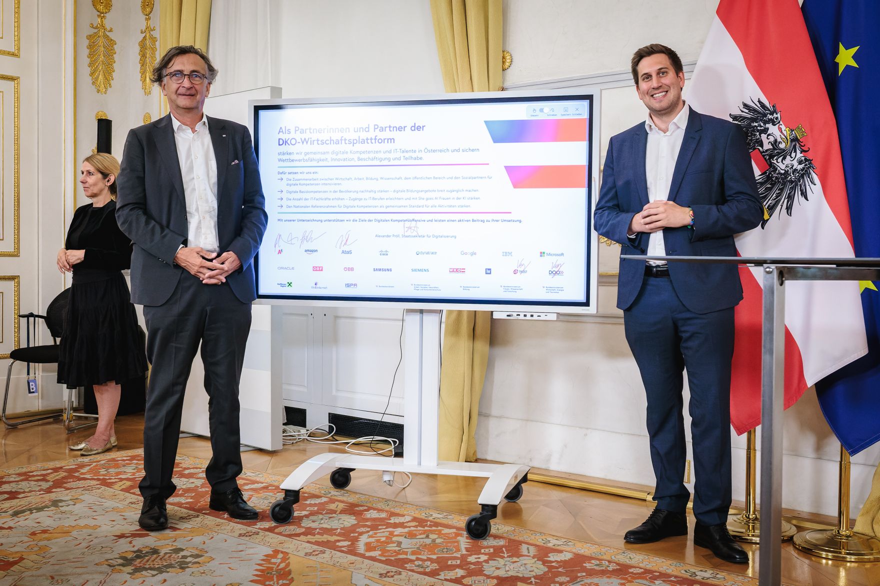 Am 14. Juli 2026 gab Staatssekret&auml;r Alexander Pr&ouml;ll (r.) eine Pressekonferenz anl&auml;sslich der Unterzeichnung des Pakts f&uuml;r Digitale Kompetenzen.