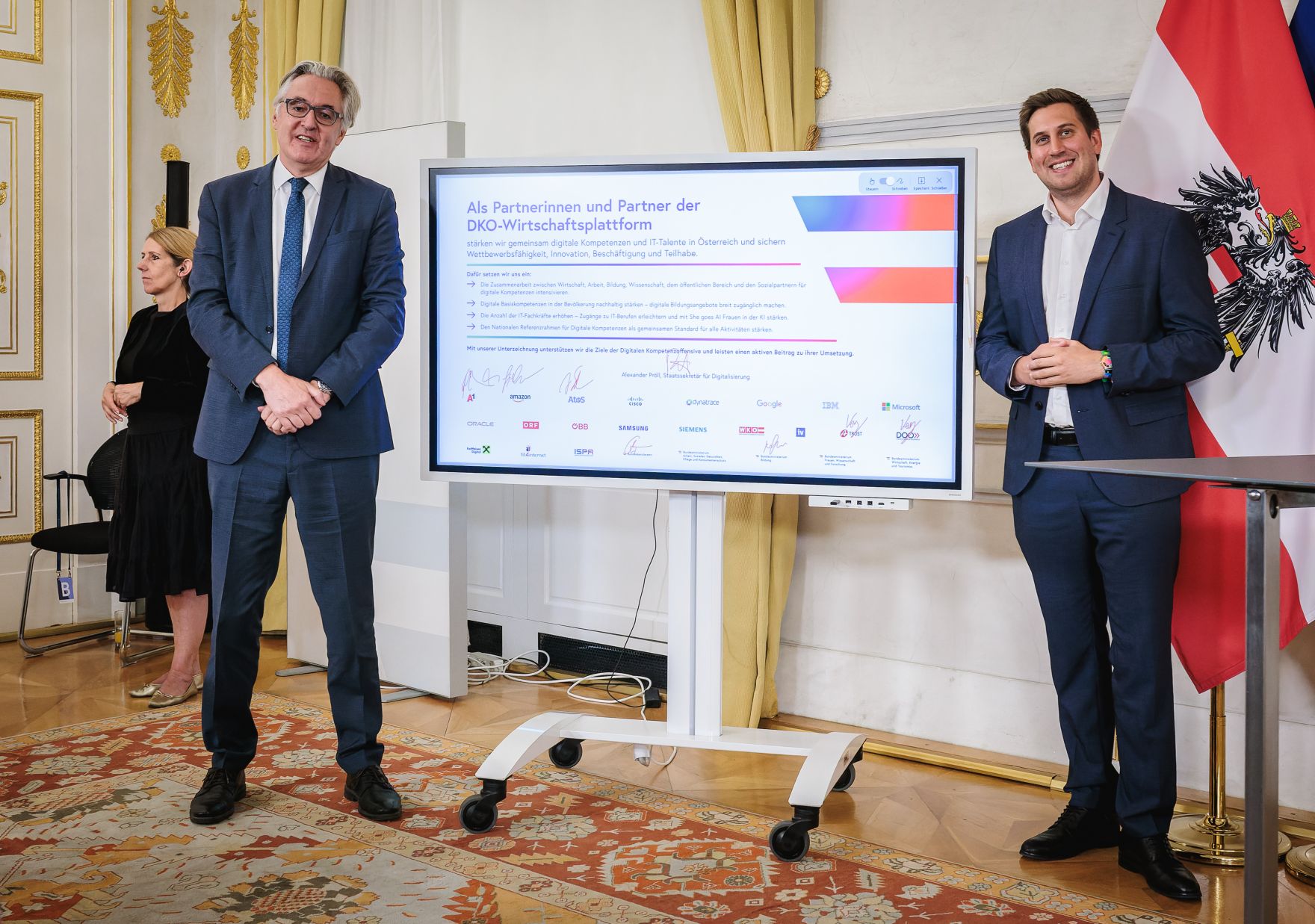 Am 14. Juli 2026 gab Staatssekret&auml;r Alexander Pr&ouml;ll (r.) eine Pressekonferenz anl&auml;sslich der Unterzeichnung des Pakts f&uuml;r Digitale Kompetenzen.