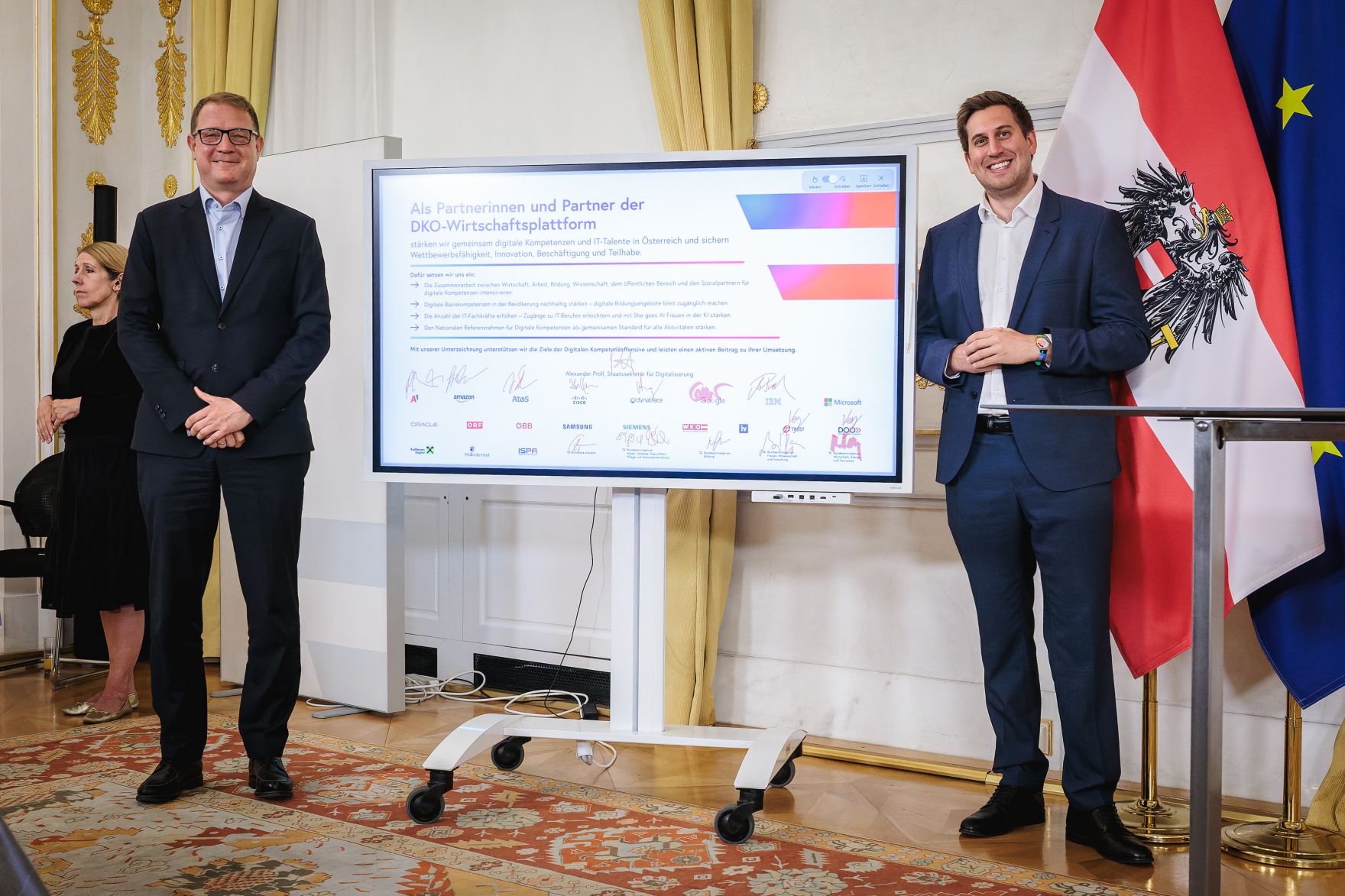 Am 14. Juli 2026 gab Staatssekret&auml;r Alexander Pr&ouml;ll (r.) eine Pressekonferenz anl&auml;sslich der Unterzeichnung des Pakts f&uuml;r Digitale Kompetenzen.