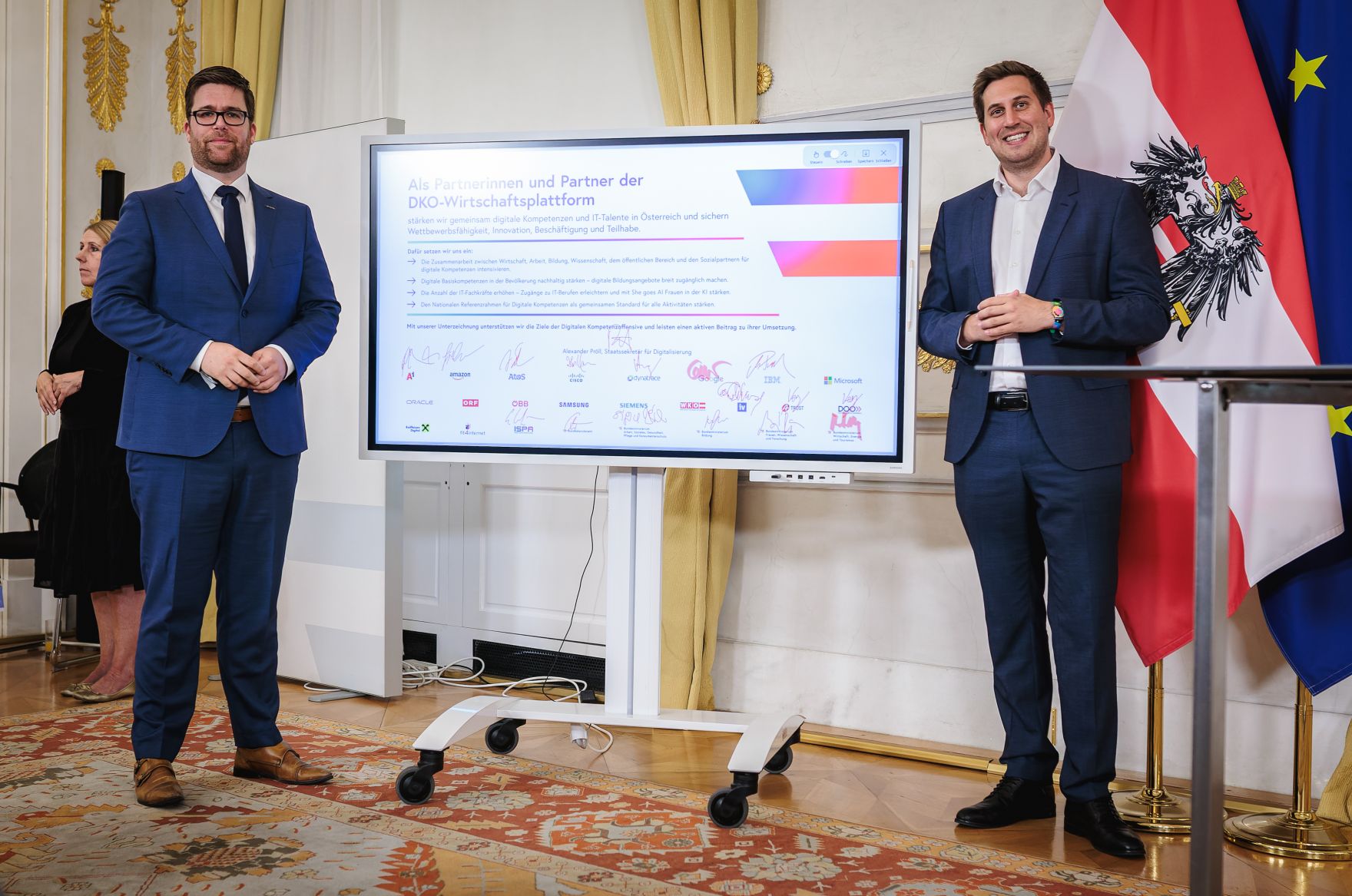 Am 14. Juli 2026 gab Staatssekret&auml;r Alexander Pr&ouml;ll (r.) eine Pressekonferenz anl&auml;sslich der Unterzeichnung des Pakts f&uuml;r Digitale Kompetenzen.