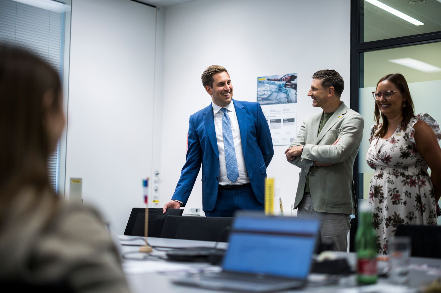 Am 23. Juli 2026 nahm Staatssekret&auml;r Alexander Pr&ouml;ll (l.) an der ID Austria Servicetour 2026 bei der Palfinger AG in Salzburg teil.