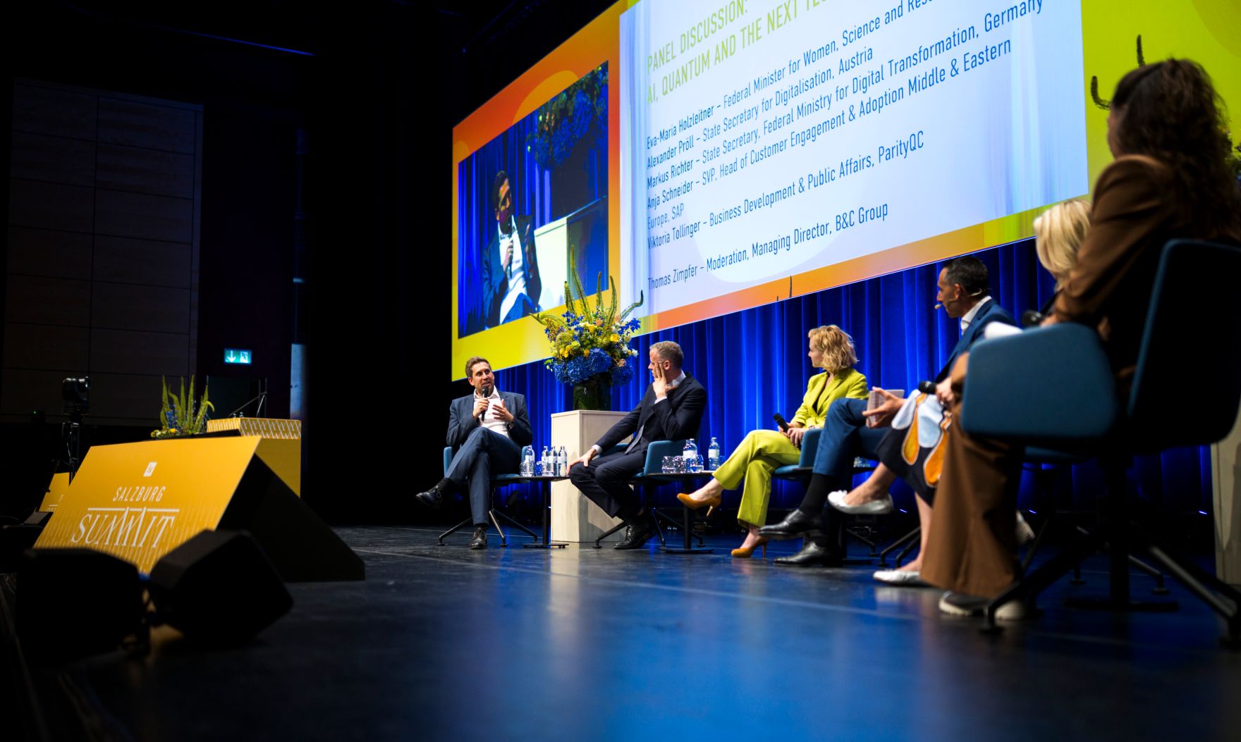 Am 23. Juli 2026 nahm Staatssekret&auml;r Alexander Pr&ouml;ll am Salzburg Summit teil. Im Bild bei einer Podiumsdiskussion zum Thema &bdquo;AI, QUANTUM AND THE NEXT TECHNOLOGY REVOLUTION&ldquo;.