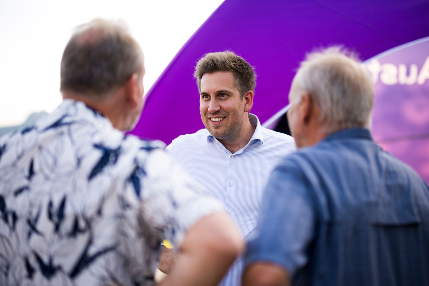Am 25. Juli 2026 nahm Staatssekret&auml;r Alexander Pr&ouml;ll (m.) an der ID Austria Servicetour 2026 beim Egelseefest in Salzburg teil.