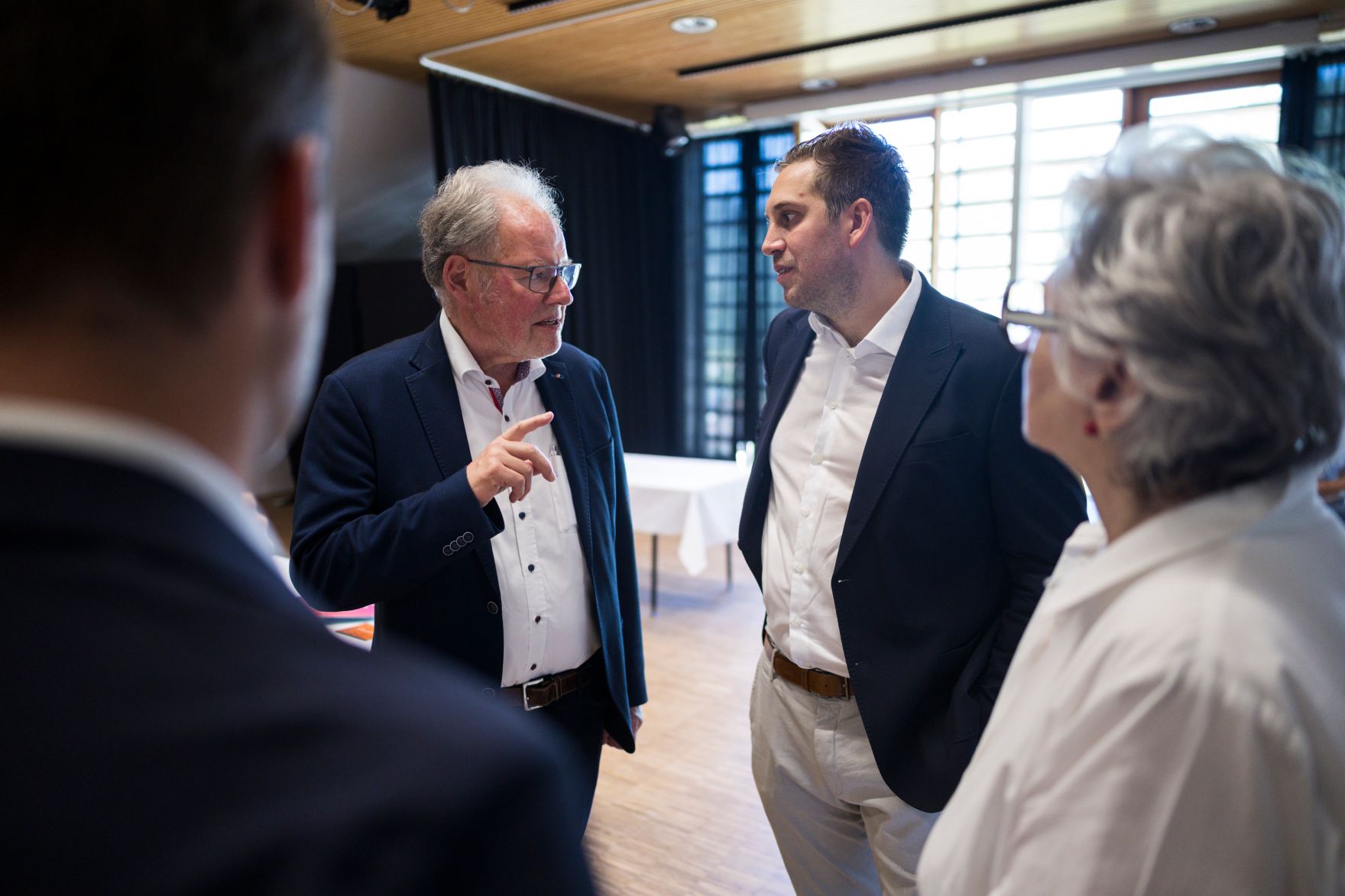 Am 30. Juli 2026 nahm Staatssekret&auml;r Alexander Pr&ouml;ll (im Bild) an der ID Austria Servicetour 2026 in N&uuml;ziders teil.