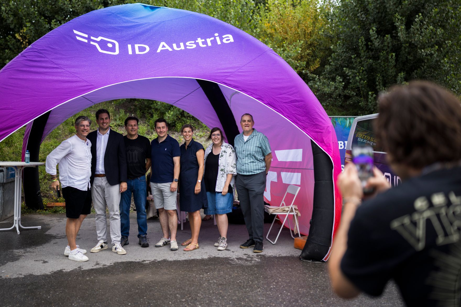 Am 31. Juli 2026 nahm Staatssekret&auml;r Alexander Pr&ouml;ll (im Bild) an der ID Austria Servicetour 2026 beim Szene Openair Festival in Lustenau teil.