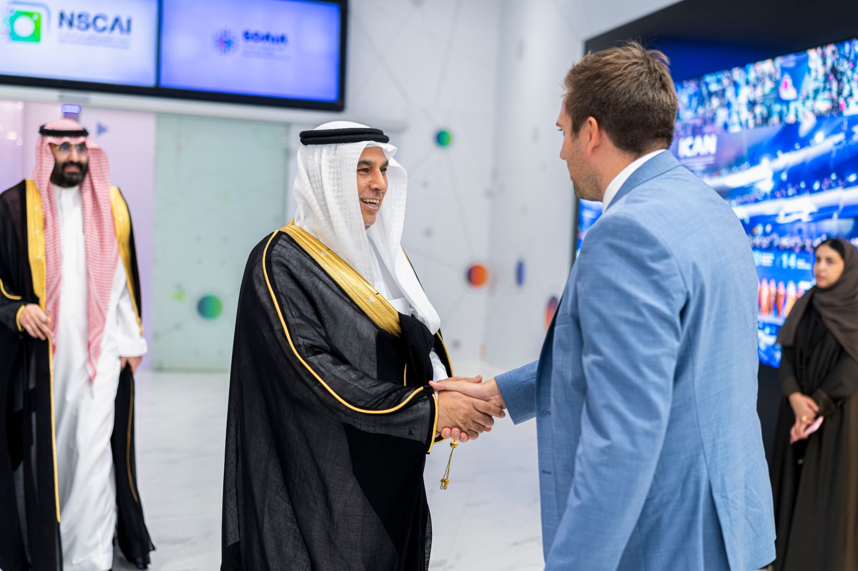 Am 31. August 2026 reise Staatssekret&auml;r Alexander Pr&ouml;ll (r.) zu einem Arbeitsbesuch nach Riad. Im Bild mit Abdullah bin Sharaf Alghamdi (l.), Pr&auml;sident der saudi-arabischen Beh&ouml;rde f&uuml;r Daten und k&uuml;nstliche Intelligenz .