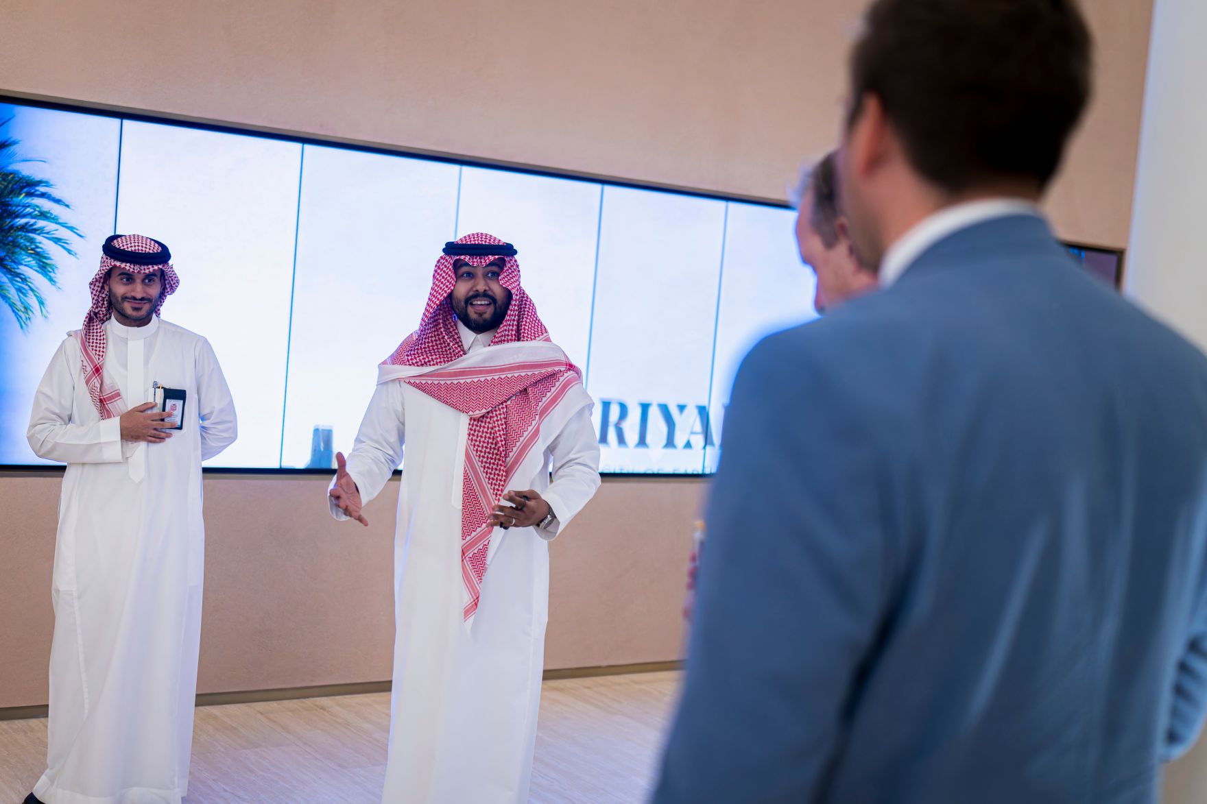 Am 31. August 2026 reise Staatssekret&auml;r Alexander Pr&ouml;ll zu einem Arbeitsbesuch nach Riad. Im Bild bei der Besichtigung des Vision 2030 Vorzeigeprojekts Diriyah.