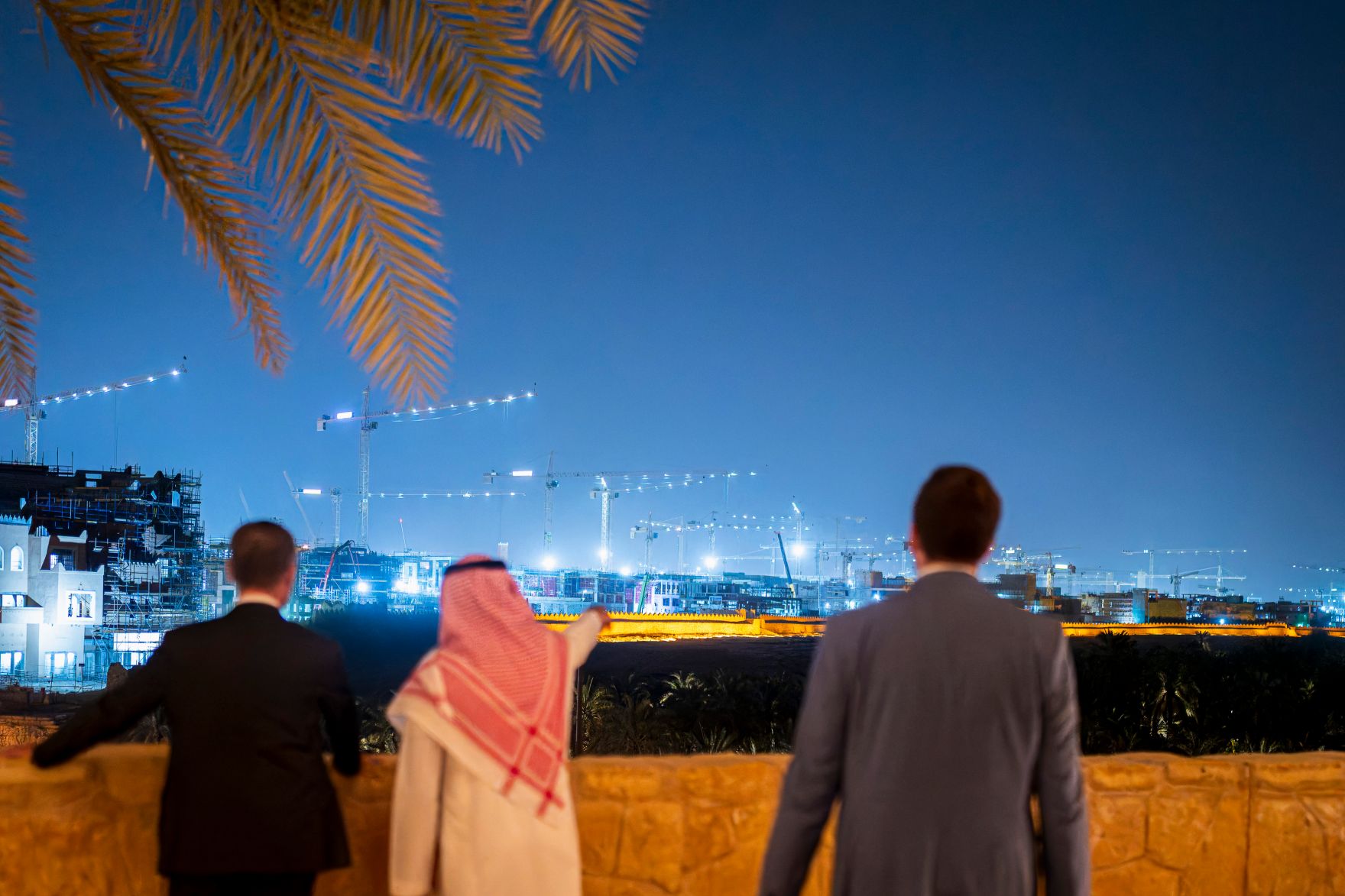 Am 31. August 2026 reise Staatssekret&auml;r Alexander Pr&ouml;ll zu einem Arbeitsbesuch nach Riad. Im Bild bei der Besichtigung des Vision 2030 Vorzeigeprojekts Diriyah.