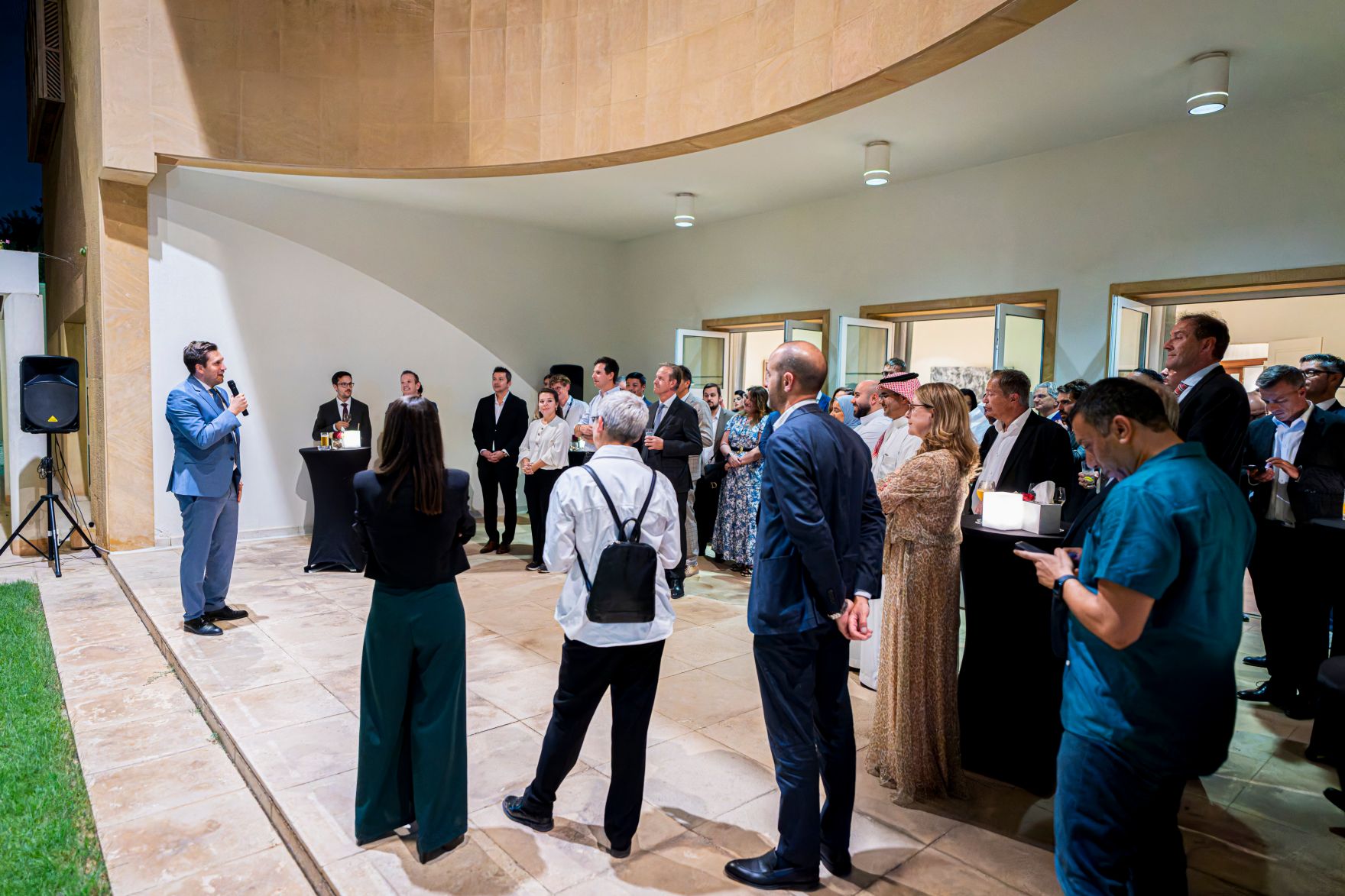Am 31. August 2026 reise Staatssekret&auml;r Alexander Pr&ouml;ll (l.) zu einem Arbeitsbesuch nach Riad. Im Bild beim Empfang von ReFocus Austria.