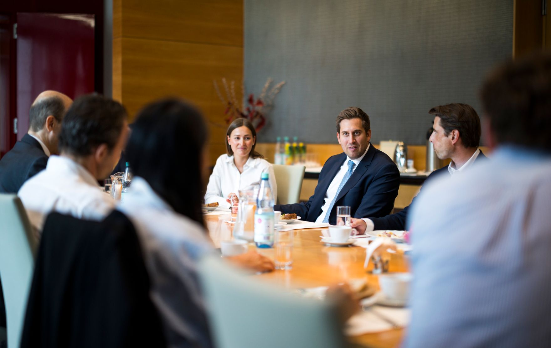 Am 3. September 2026 reiste Staatssekret&auml;r Alexander Pr&ouml;ll zu einem Arbeitsbesuch nach Berlin. Im Bild beim Treffen mit Auslands&ouml;sterreicher aus dem Bereich Digitalwirtschaft.