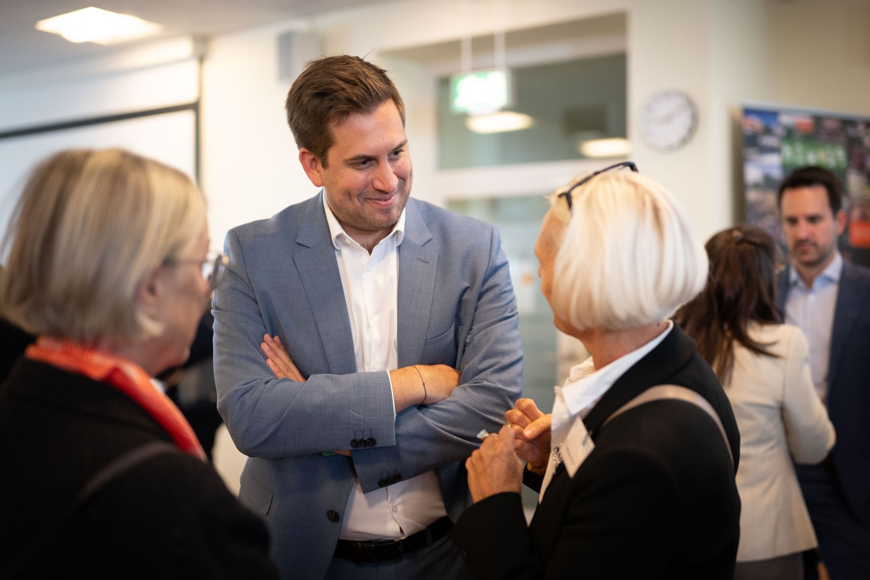 Am 23. September nahm Staatssekret&auml;r Alexander Pr&ouml;ll (im Bild) am #GemeinsamDigital Schulbesuch an der HLW19 in Wien teil.