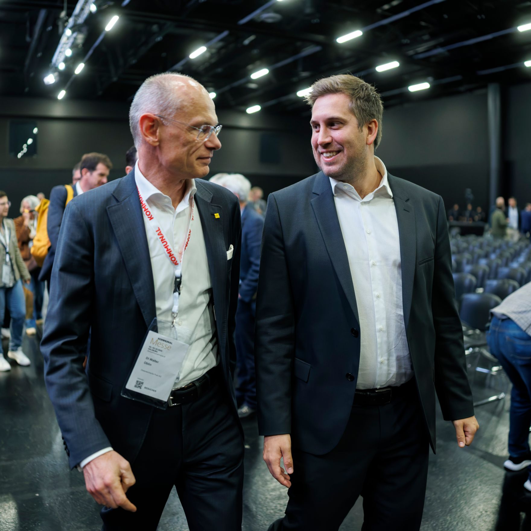 Am 1. Oktober 2026 nahm Staatssekret&auml;r Alexander Pr&ouml;ll 8r.) am 72. &Ouml;sterreichischen Gemeindetag in Salzburg teil. Im Bild mit dem CEO der &Ouml;sterreichischen Post AG Walter Oblin (l.).