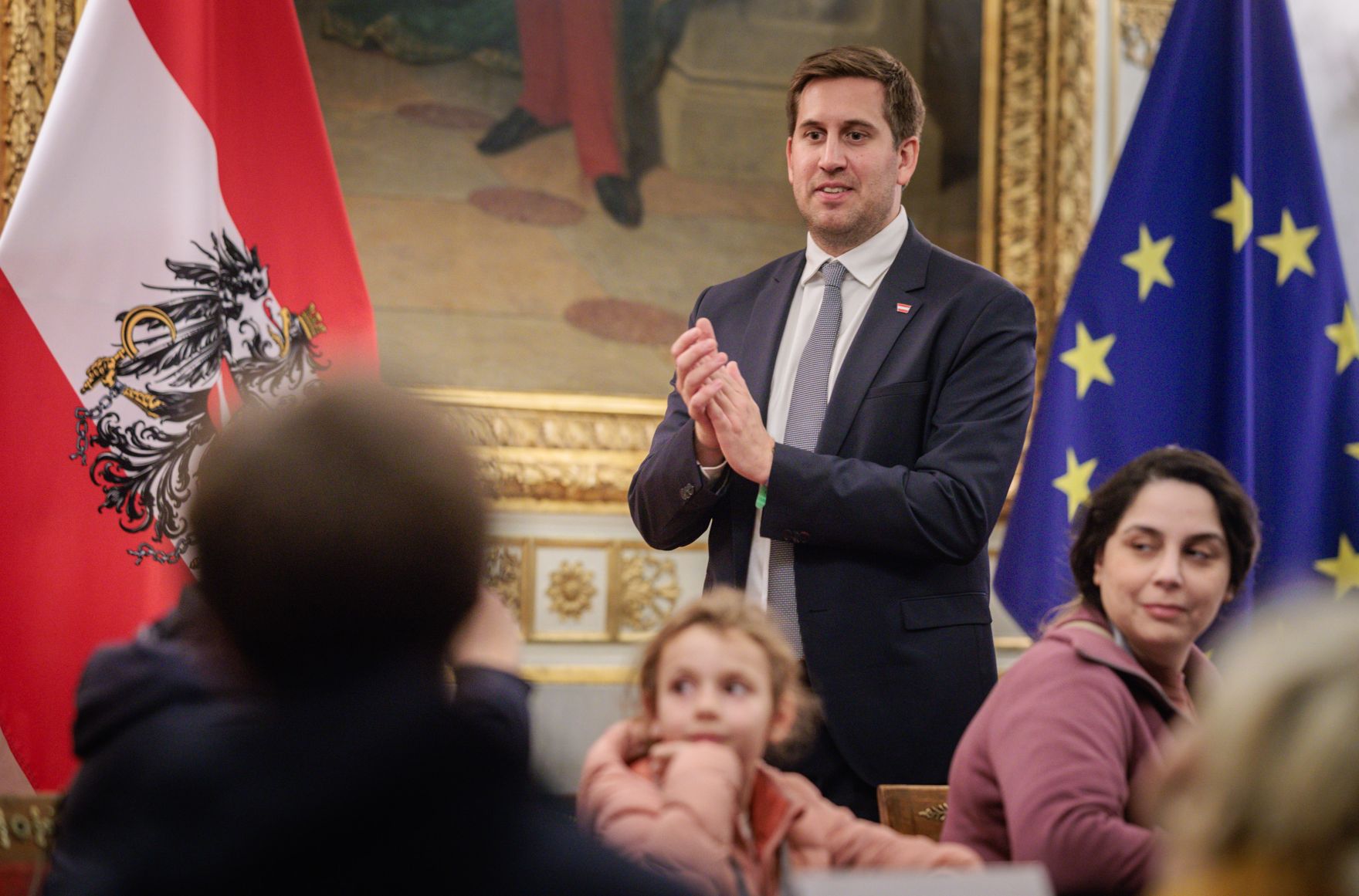 Am 26. Oktober 2026 lud Staatssekret&auml;r Alexander Pr&ouml;ll (im Bild) anl&auml;sslich des Nationalfeiertags Besucherinnen und Besucher zum Tag der offenen T&uuml;r ins Bundeskanzleramt.