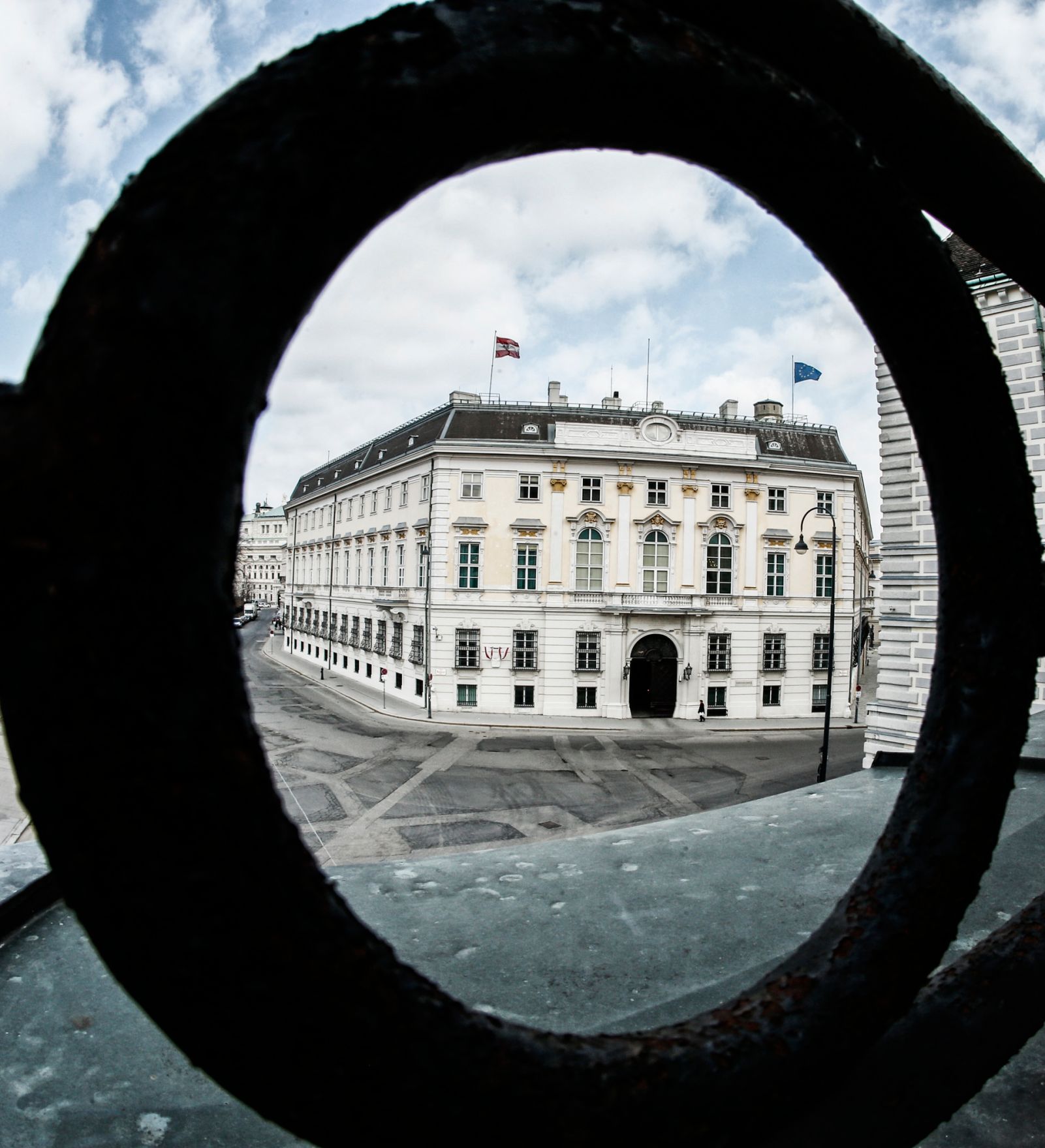&Ouml;sterreichisches Bundeskanzleramt am Ballhausplatz in Wien.